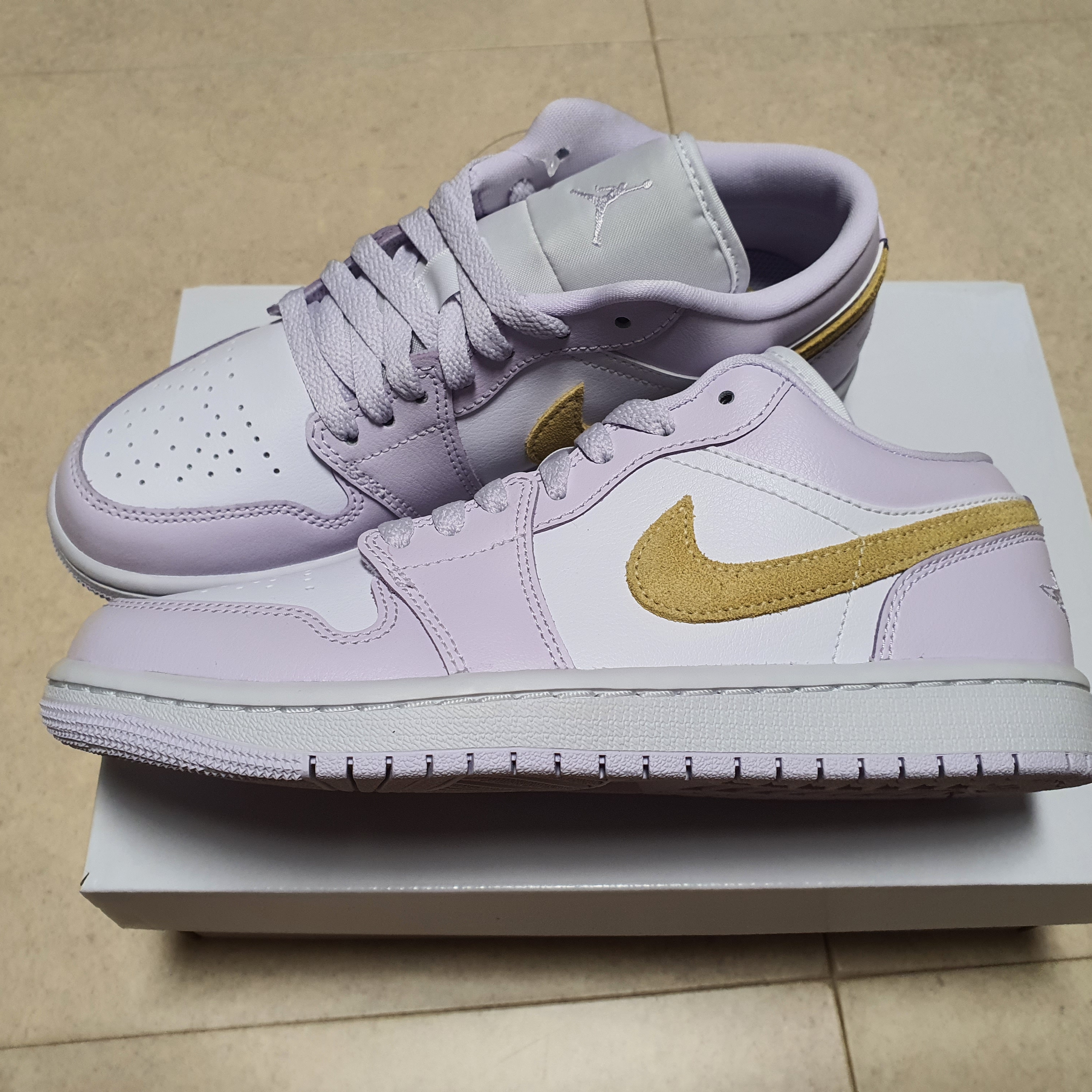 (W) Jordan 1 Low Barely Grape Lemon Wash 착용 스타일