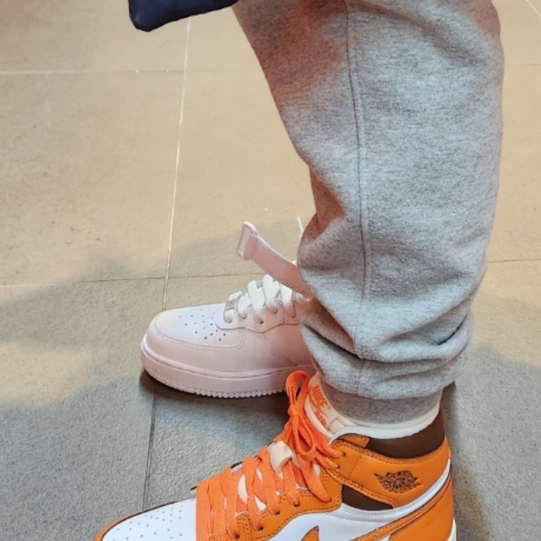 (W) Jordan 1 Retro High OG Starfish 착용 스타일