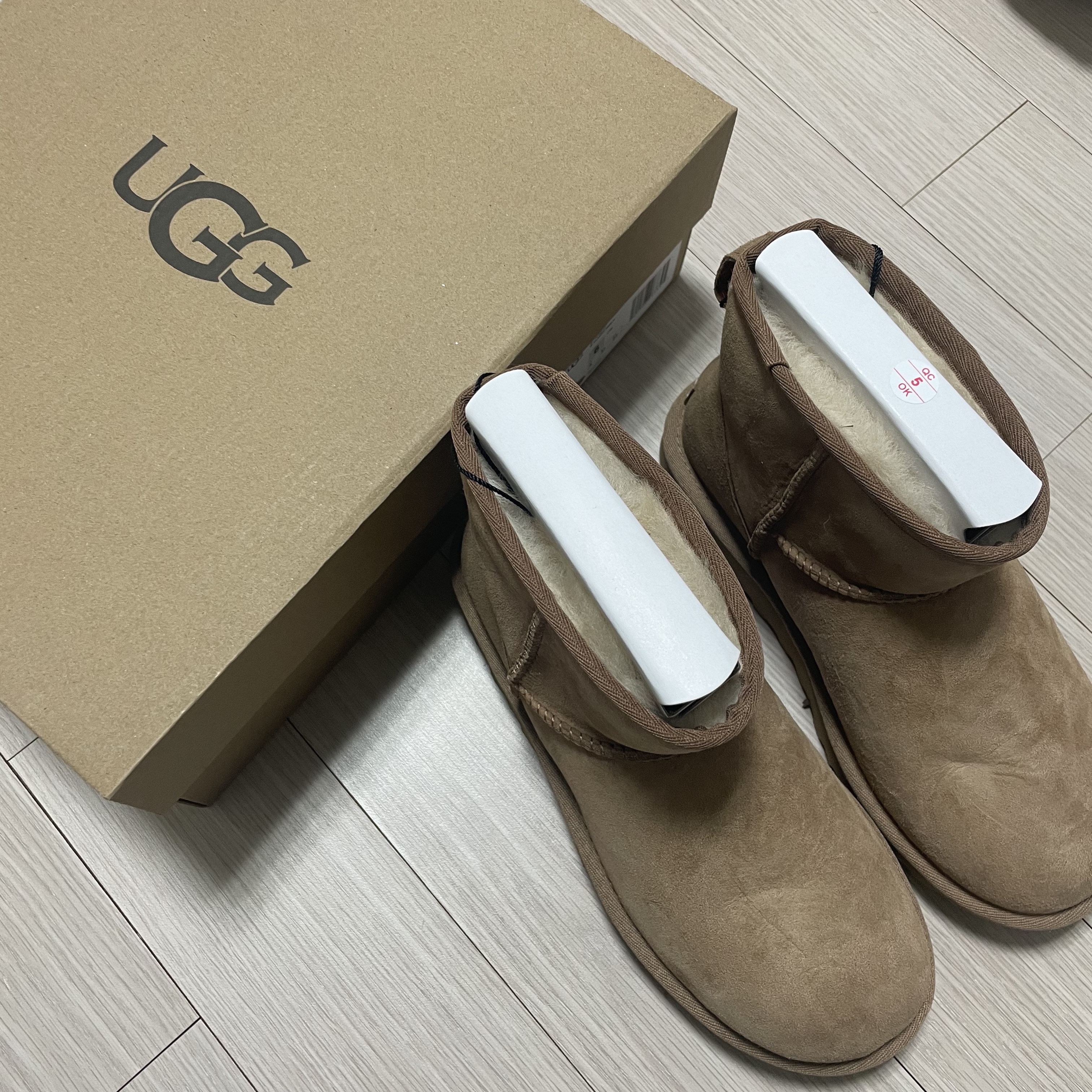 (W) UGG Classic Mini II Boots Chestnut 착용 스타일 - 4