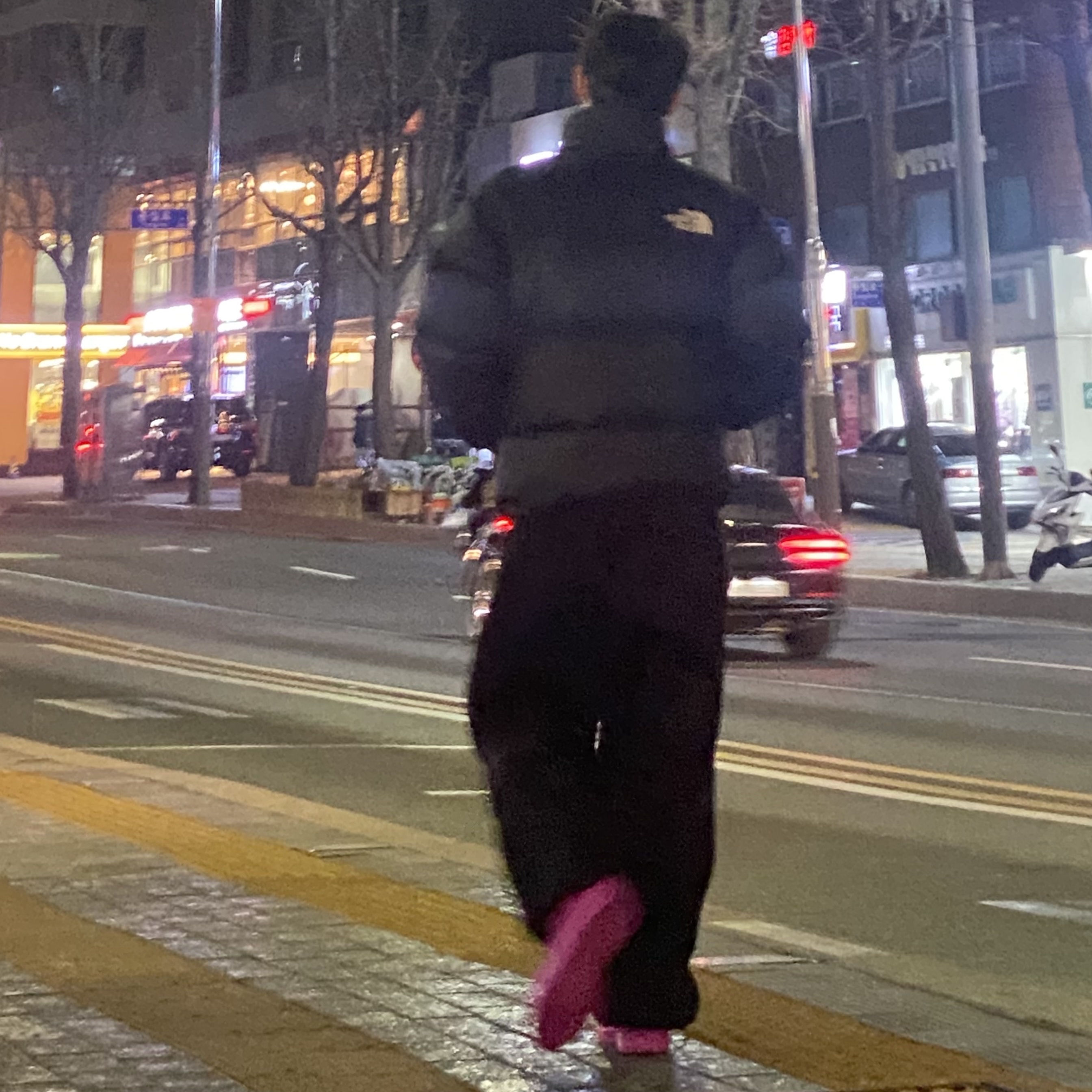 Nike x Ambush Dunk High Cosmic Fuchsia 착용 스타일 - 1