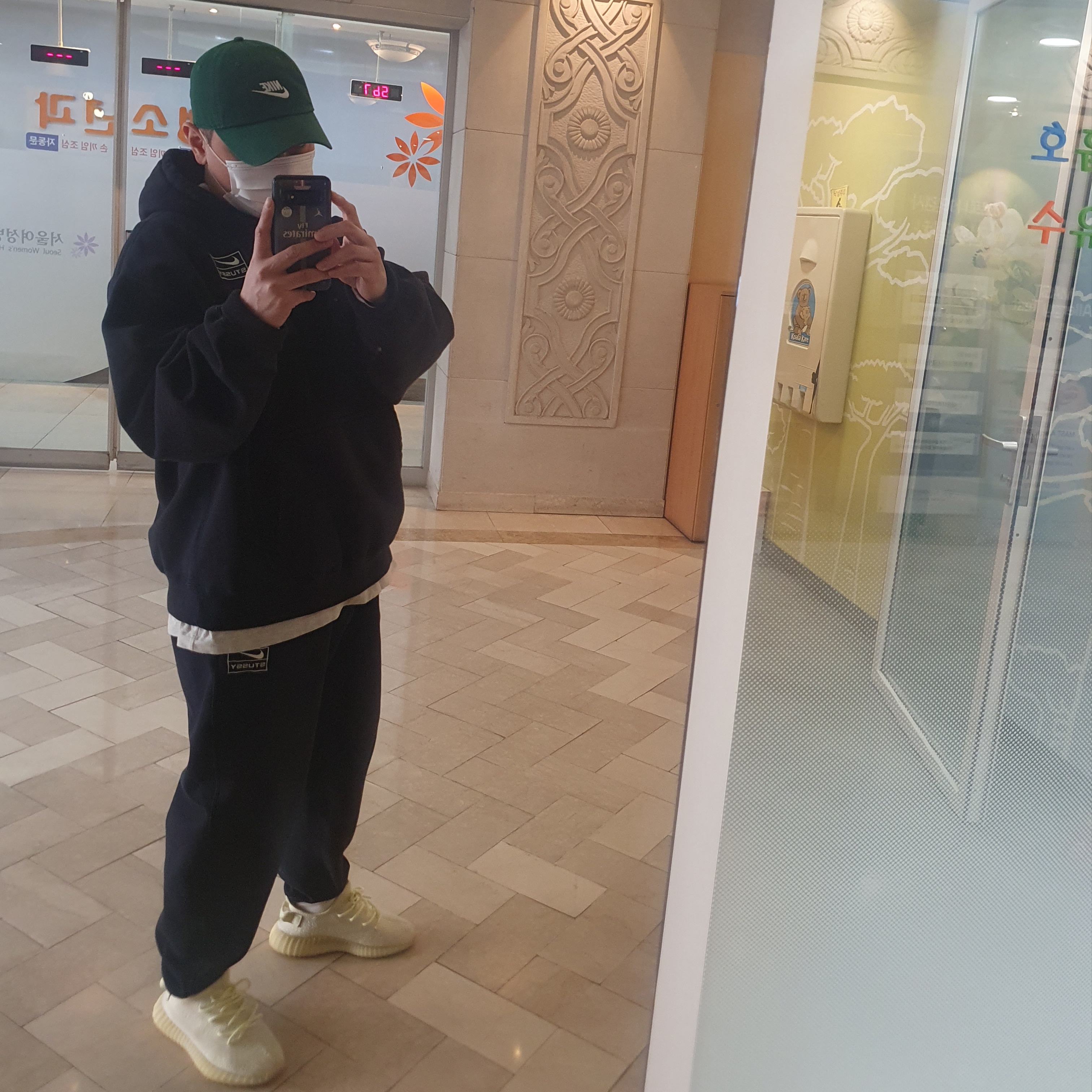 Nike x Stussy NRG RA Washed Fleece Pants Black (DN4030-010), Nike x Stussy NRG RA Washed Pullover Hoodie Black (DN4028-010) 착용 스타일