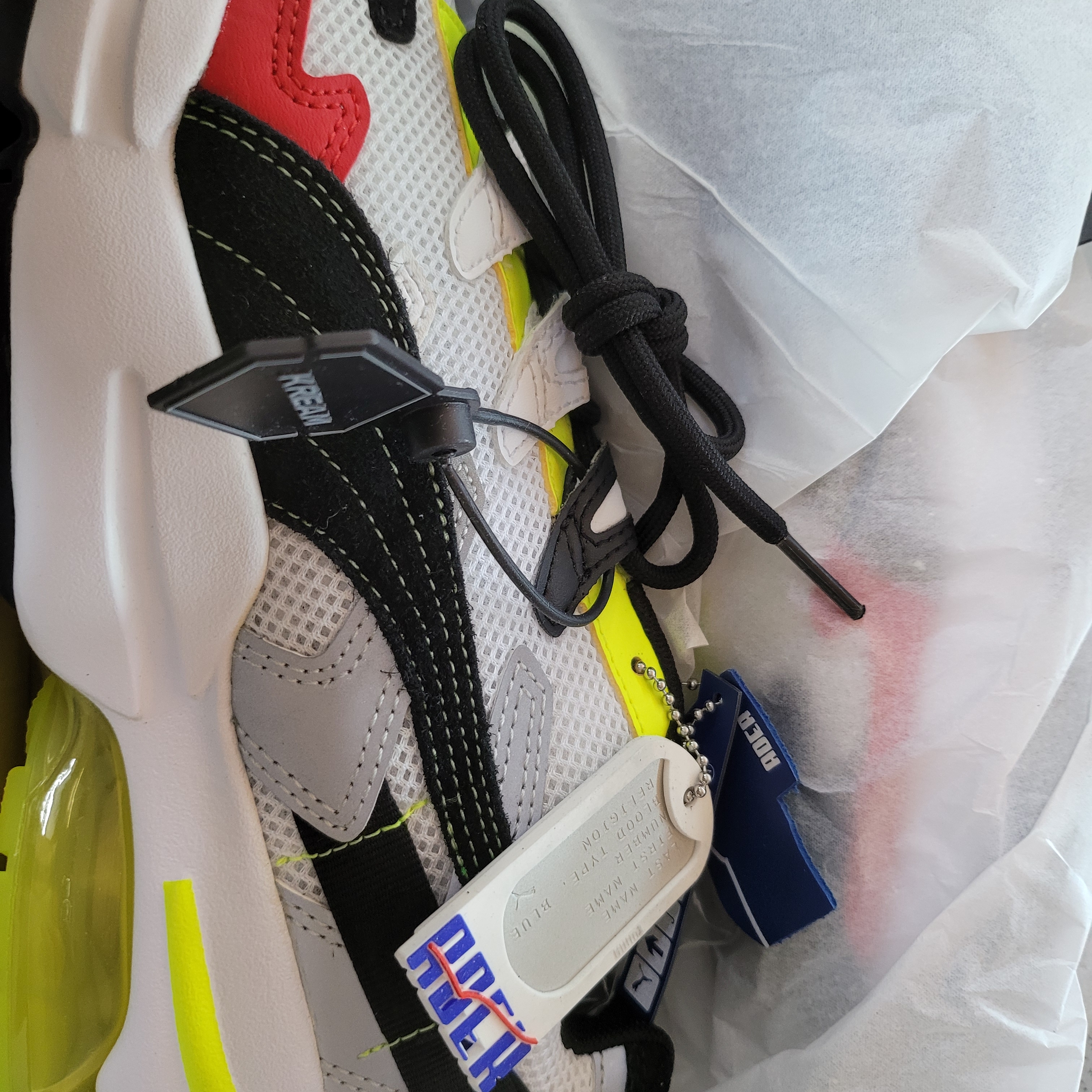 Puma x Ader Error Cell Alien White Black 착용 스타일 - 1