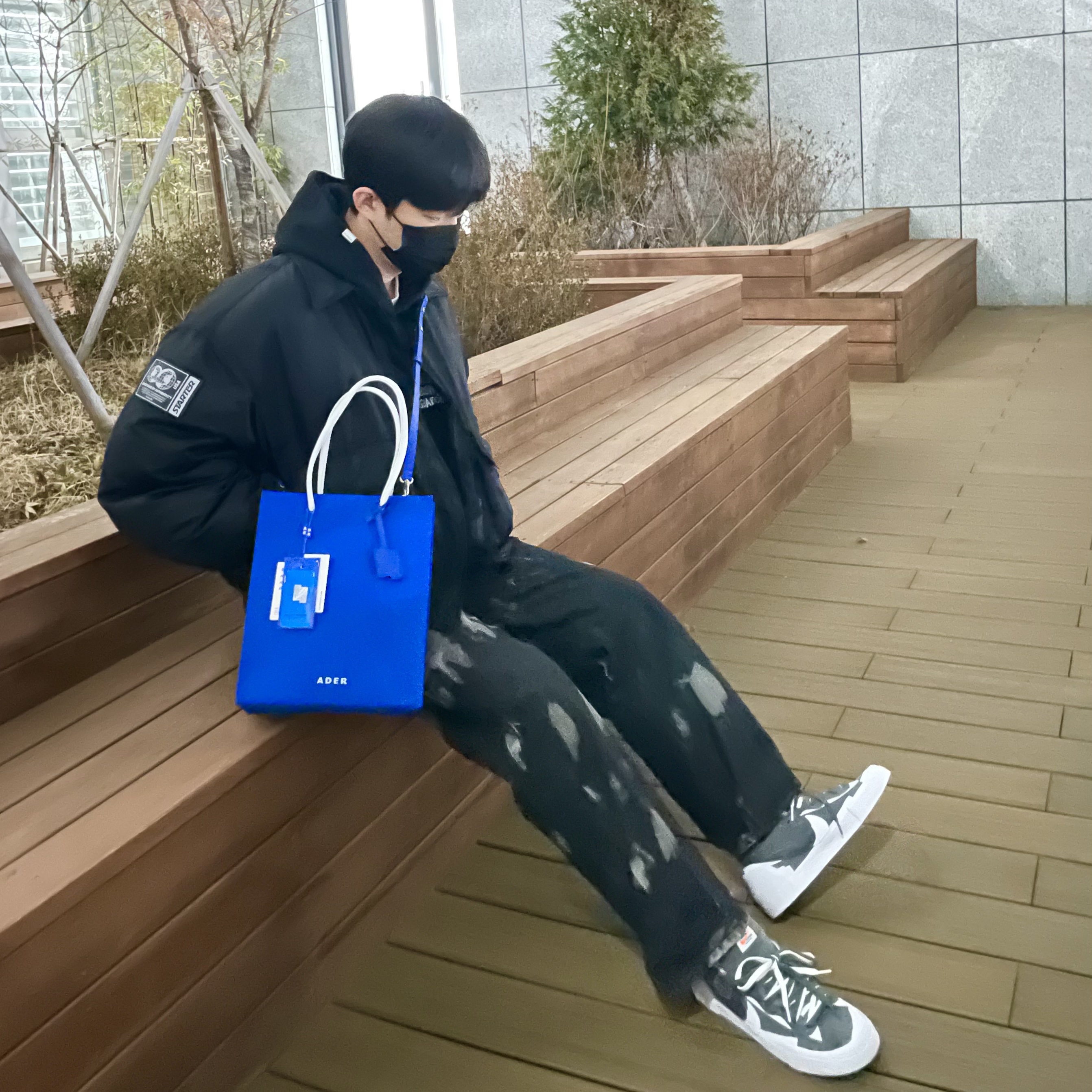 Nike x Sacai Blazer Low Iron Grey, Ader Error Shopper Bag Z-Blue 착용 스타일