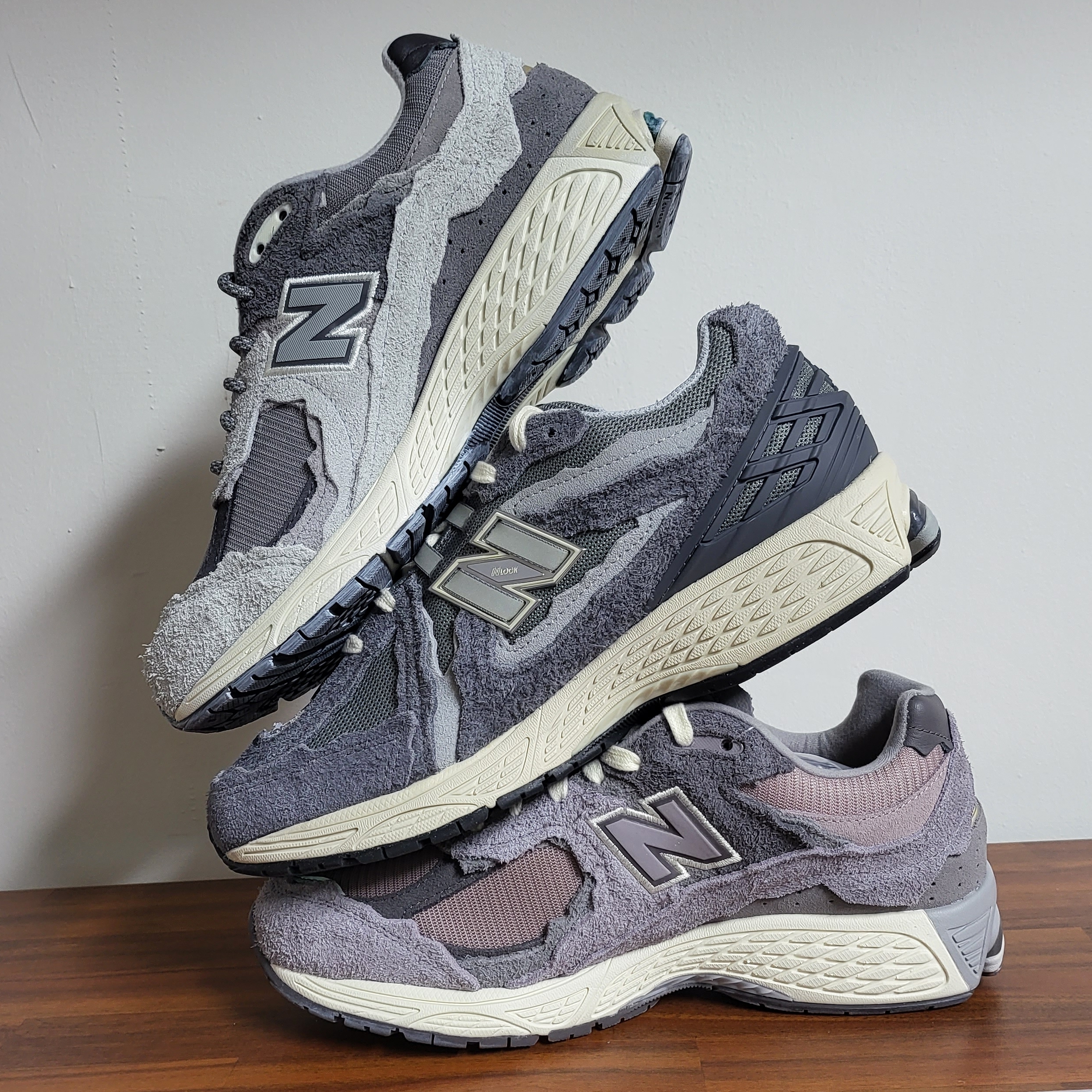 New Balance 2002R Protection Pack Zinc Eiffel Tower, New Balance 1906D Protection Pack Castlerock 착용 스타일 - 3