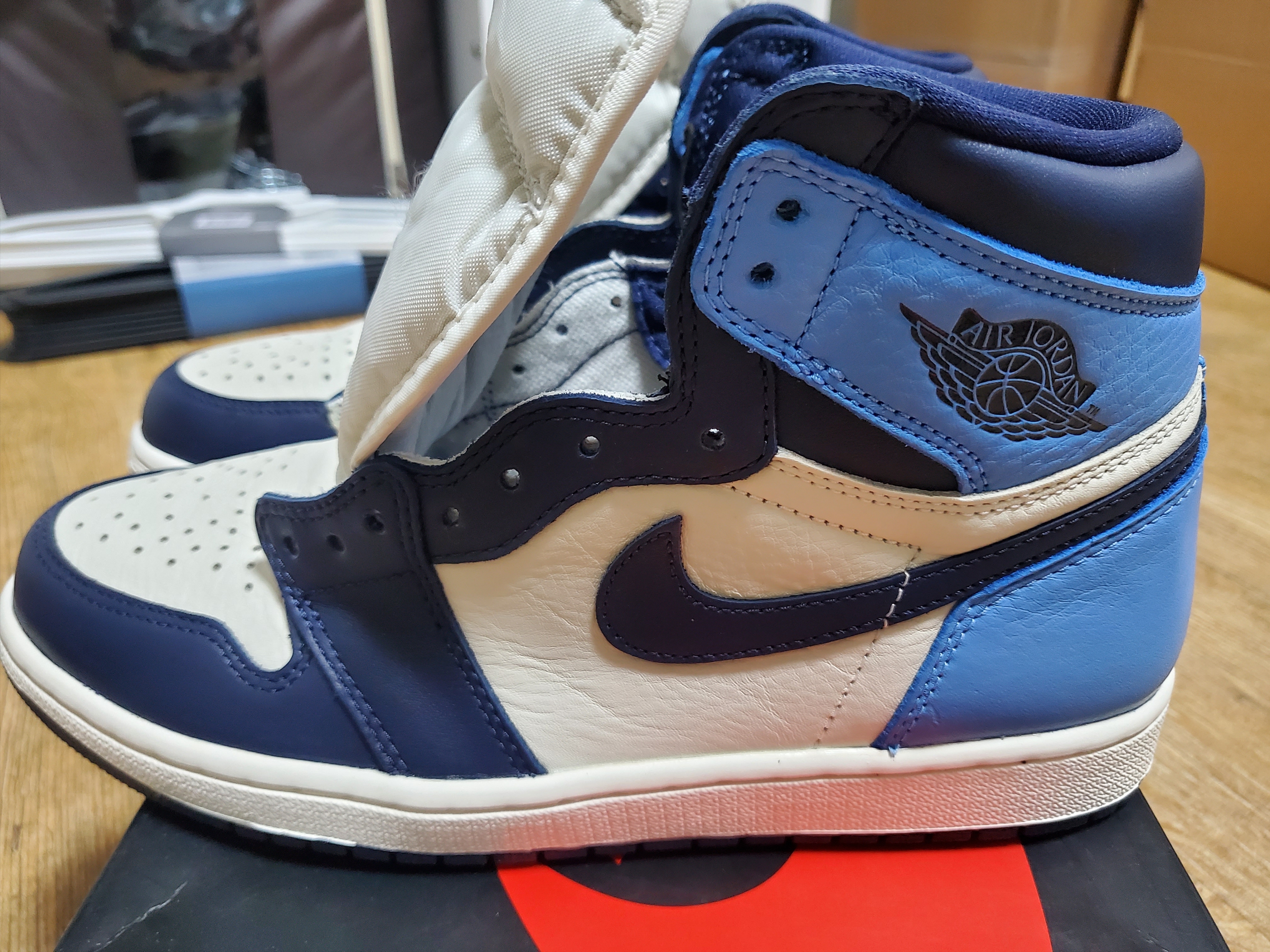 Jordan 1 Retro High Obsidian UNC 착용 스타일