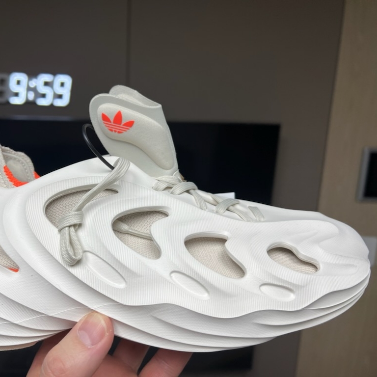 Adidas Adifom Q Off White 착용 스타일 - 2