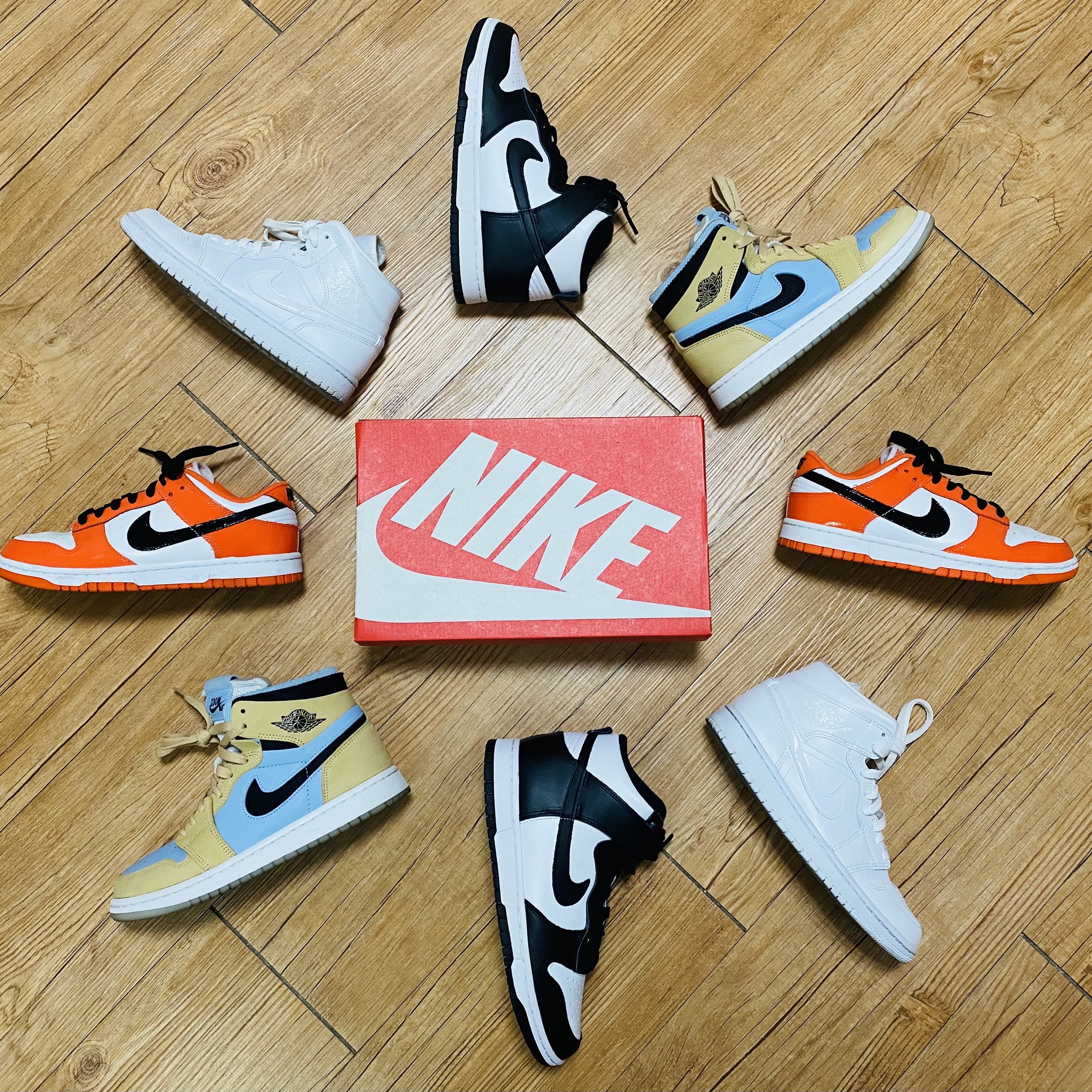 (W) Jordan 1 Zoom Air CMFT Psychic Blue Sesame, (W) Nike Dunk Low Essential Brilliant Orange 착용 스타일 - 2