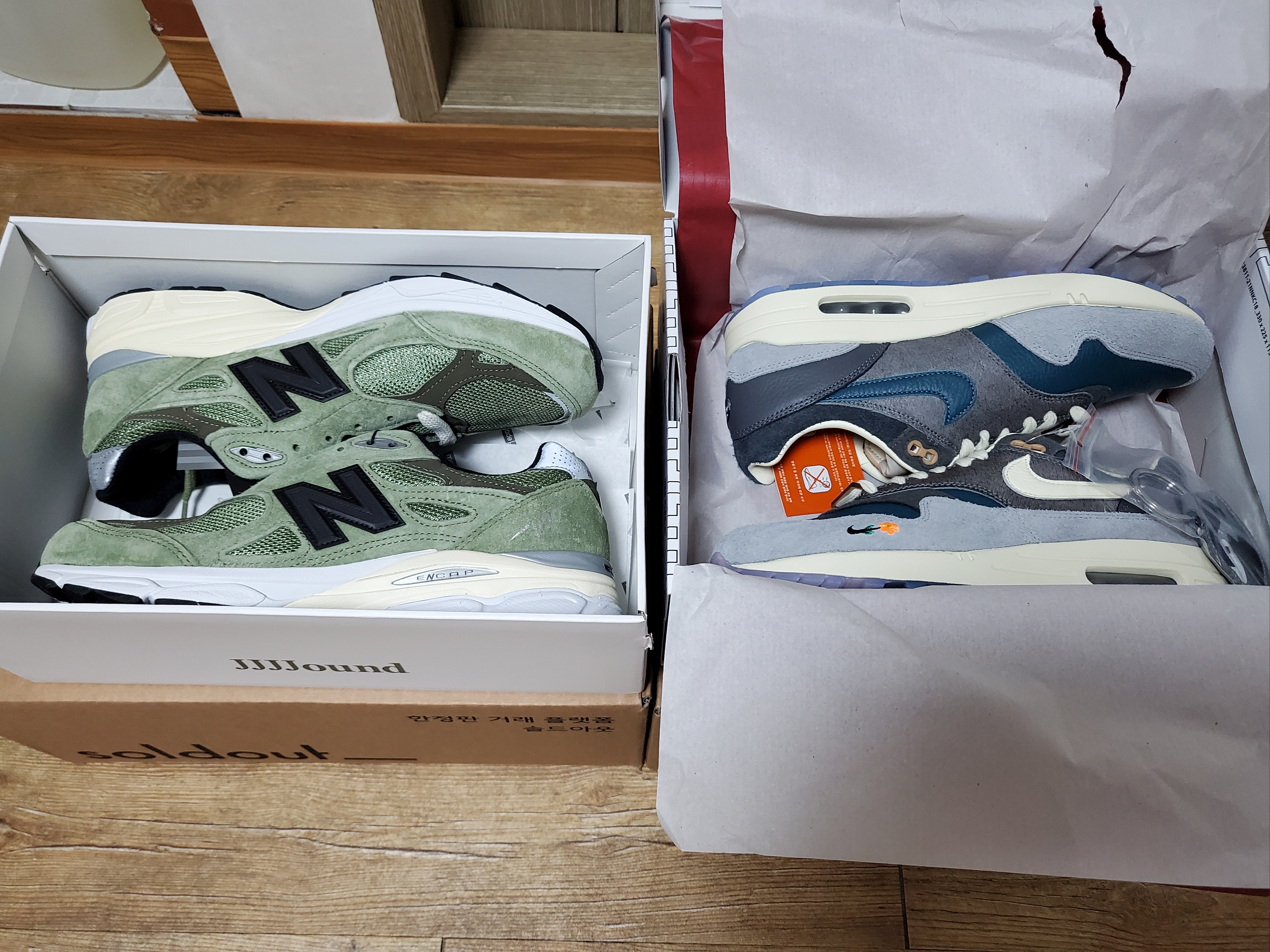 New Balance x JJJJound 990v3 Olive, Nike x Kasina Air Max 1 SP Won-Ang Particle Grey 착용 스타일
