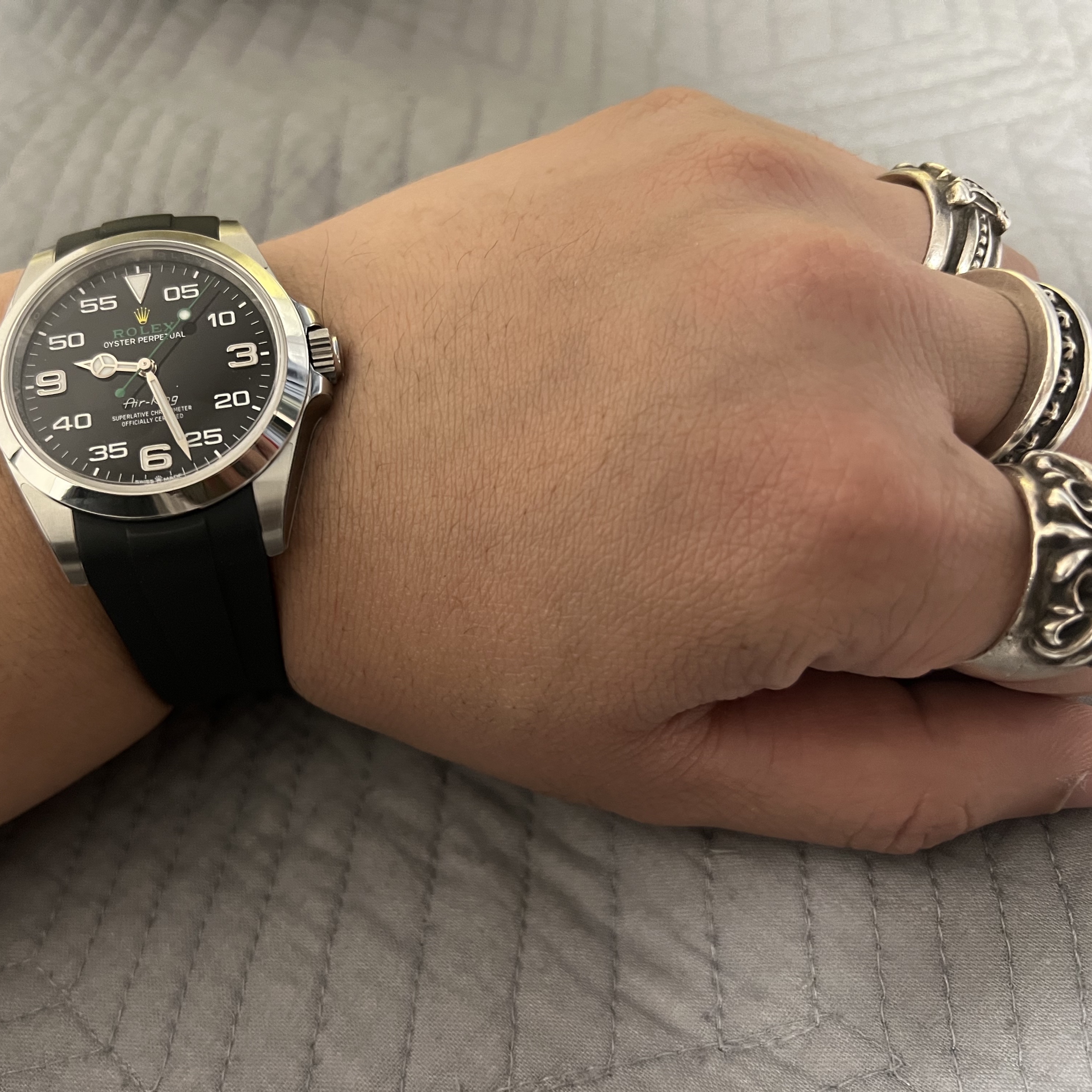 Rolex Air-King 40mm 126900 Black Oyster 착용 스타일