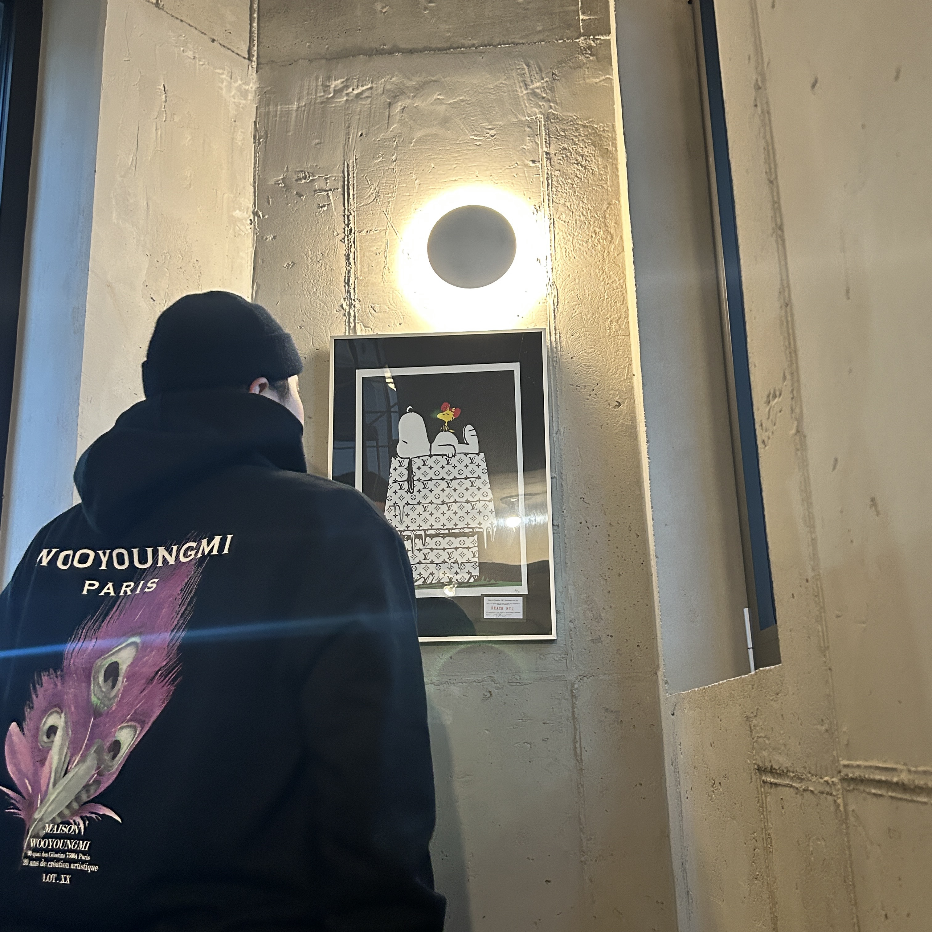 Wooyoungmi Feather Back Logo Hooded Sweatshirt Black - 23SS, Acne Studios Large Face Logo Beanie Navy 착용 스타일 - 1