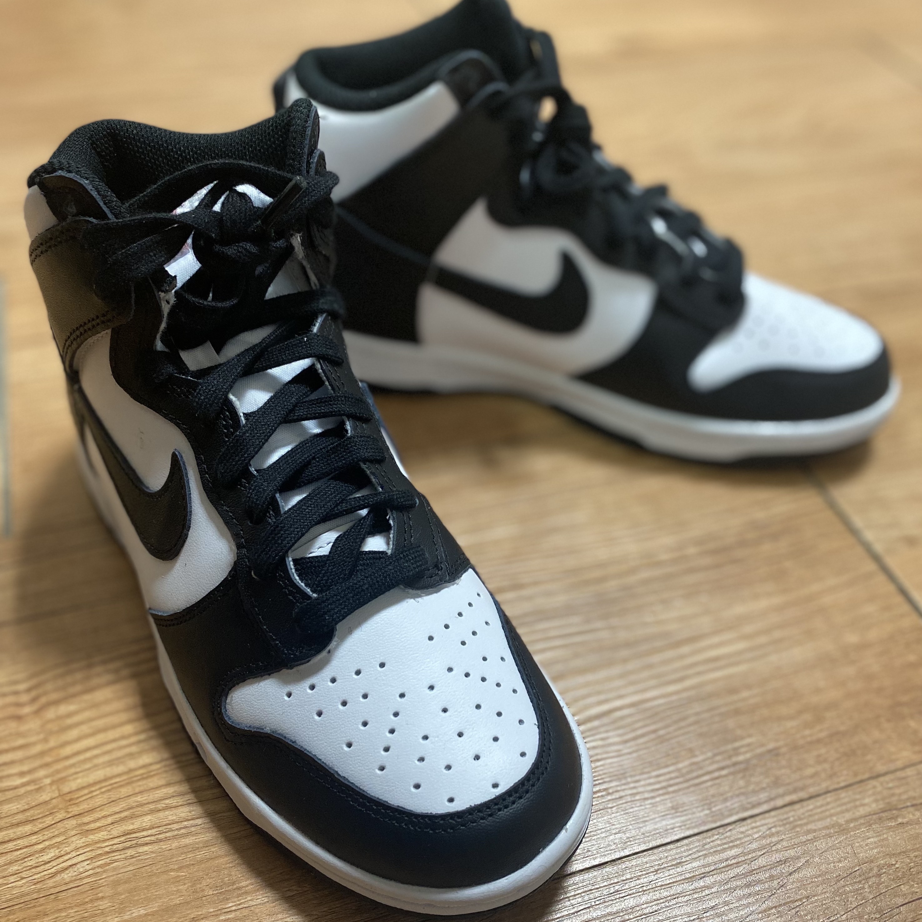 (W) Jordan 1 Zoom Air CMFT Psychic Blue Sesame, (W) Nike Dunk Low Essential Brilliant Orange 착용 스타일 - 1