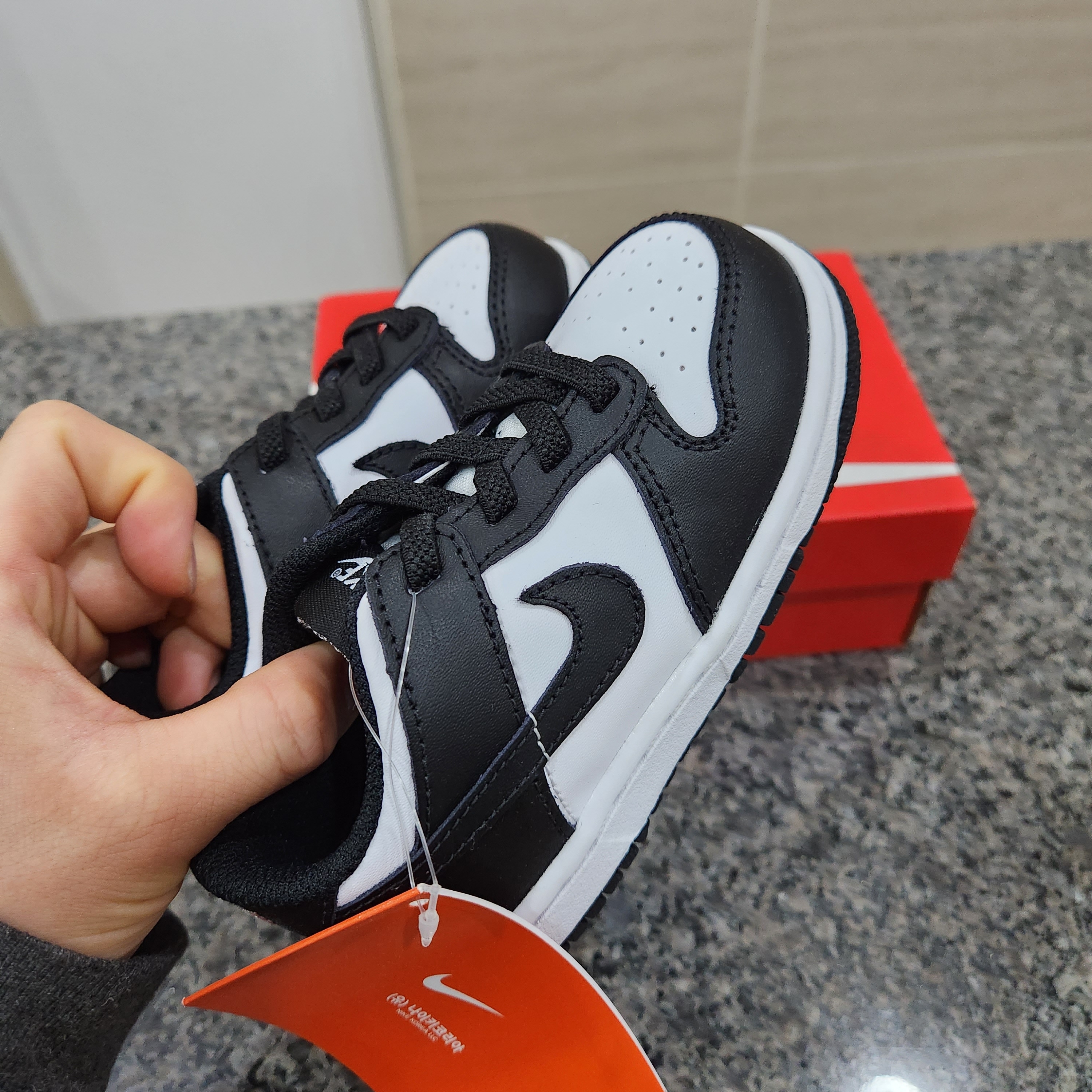 (TD) Nike Dunk Low Black 착용 스타일 - 1