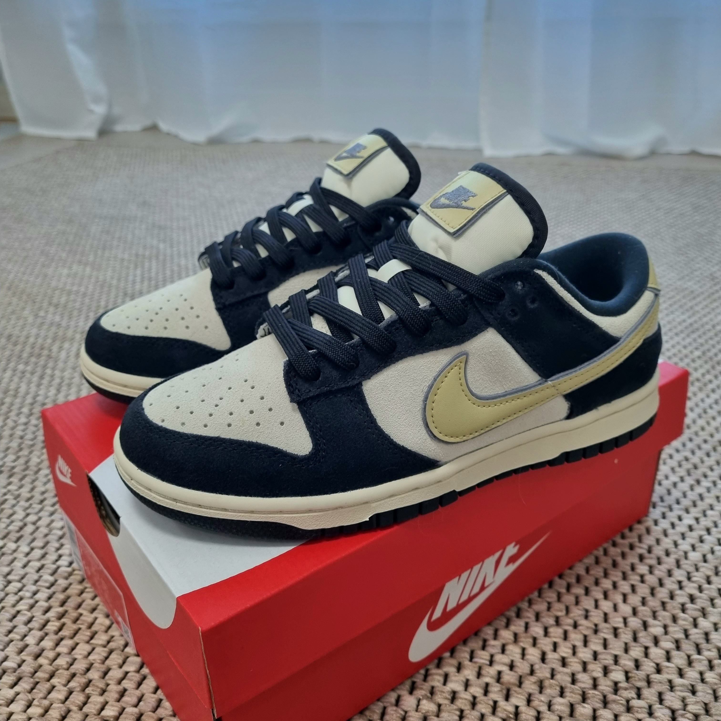 (W) Nike Dunk Low LX Black Suede 착용 스타일 - 1