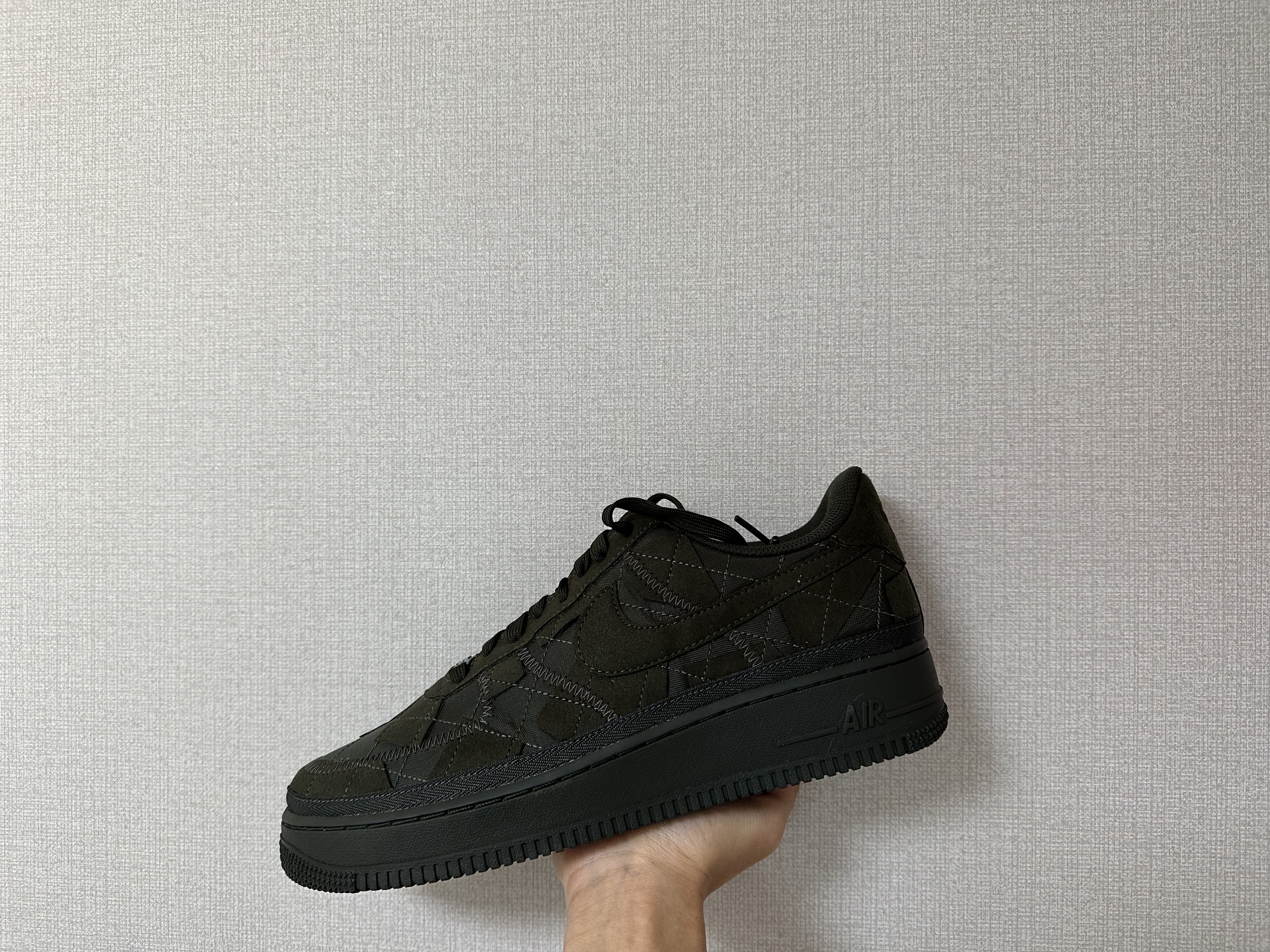 Nike x Billie Eilish Air Force 1 Low '07 SP Sequoia 착용 스타일 - 2