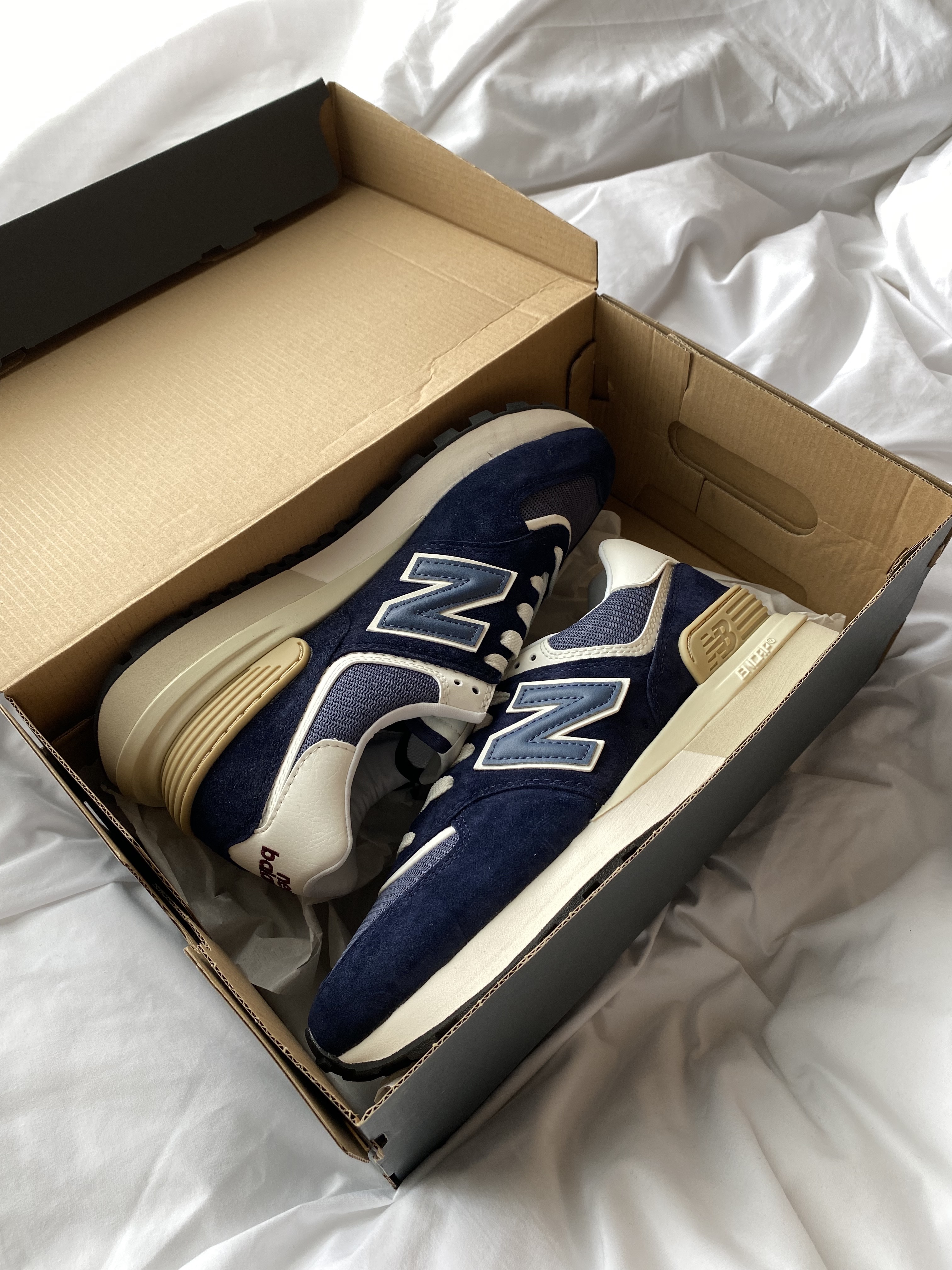 New Balance 574 Legacy Navy 착용 스타일 - 2