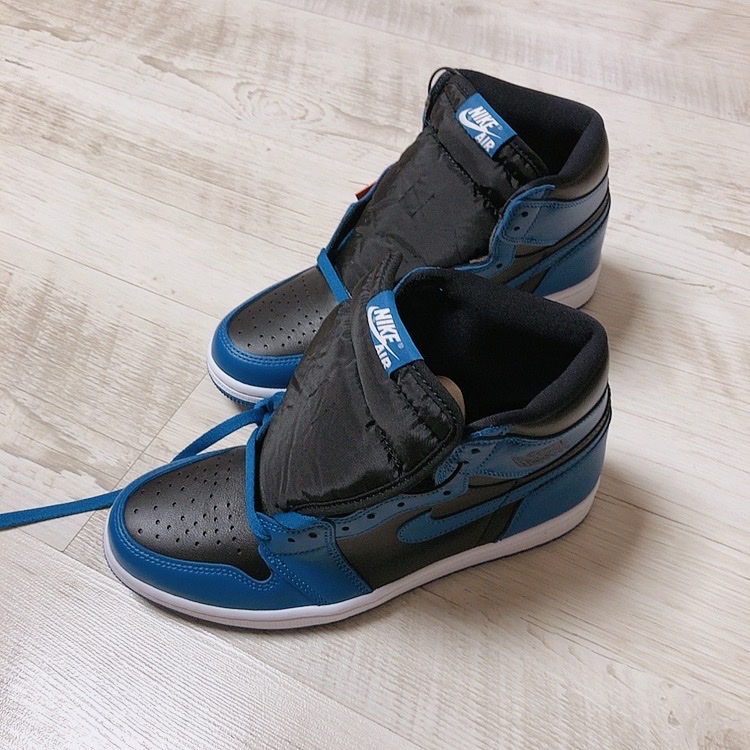 Jordan 1 Retro High OG Dark Marina Blue 착용 스타일 - 1