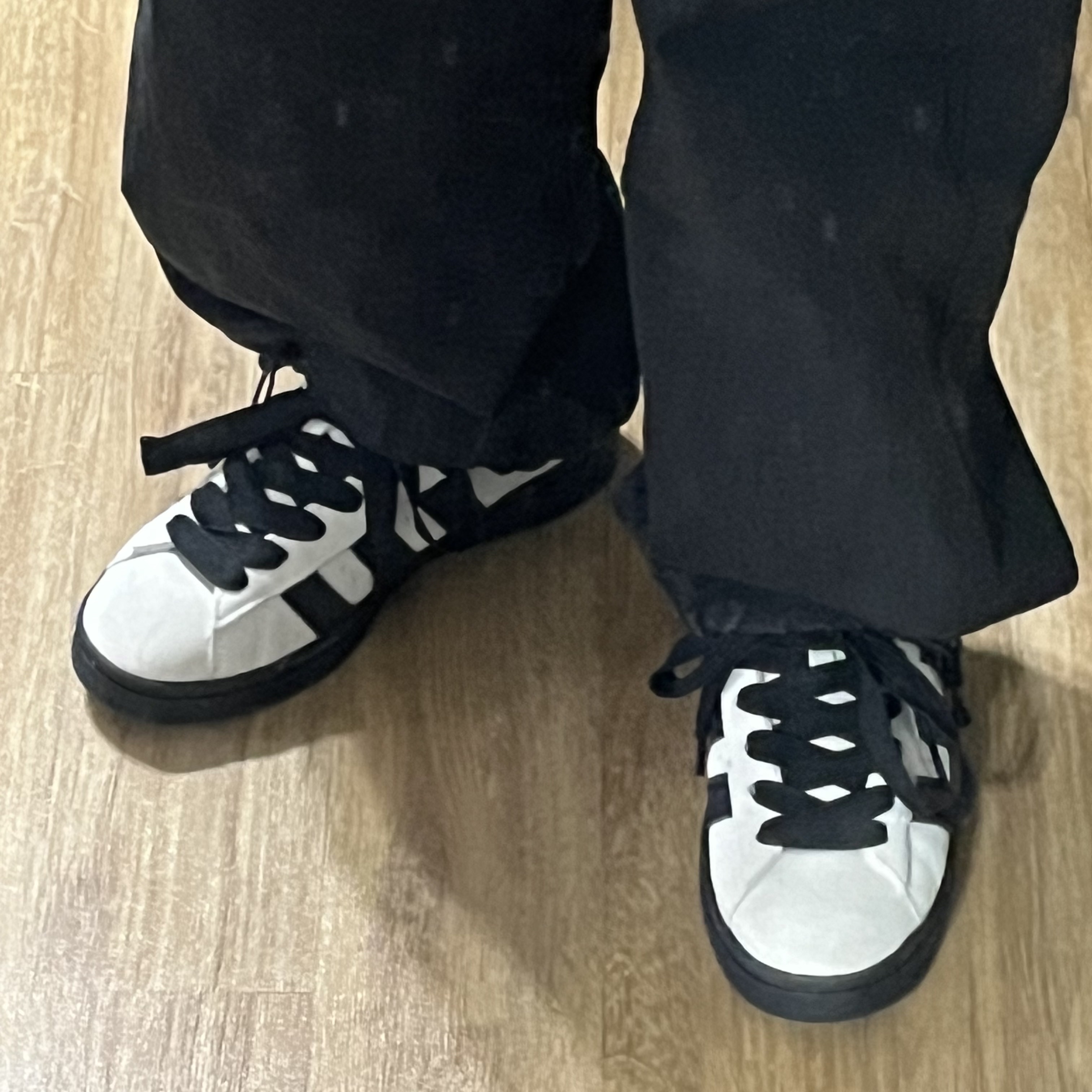 Adidas Campus 00s Cloud White Core Black 착용 스타일