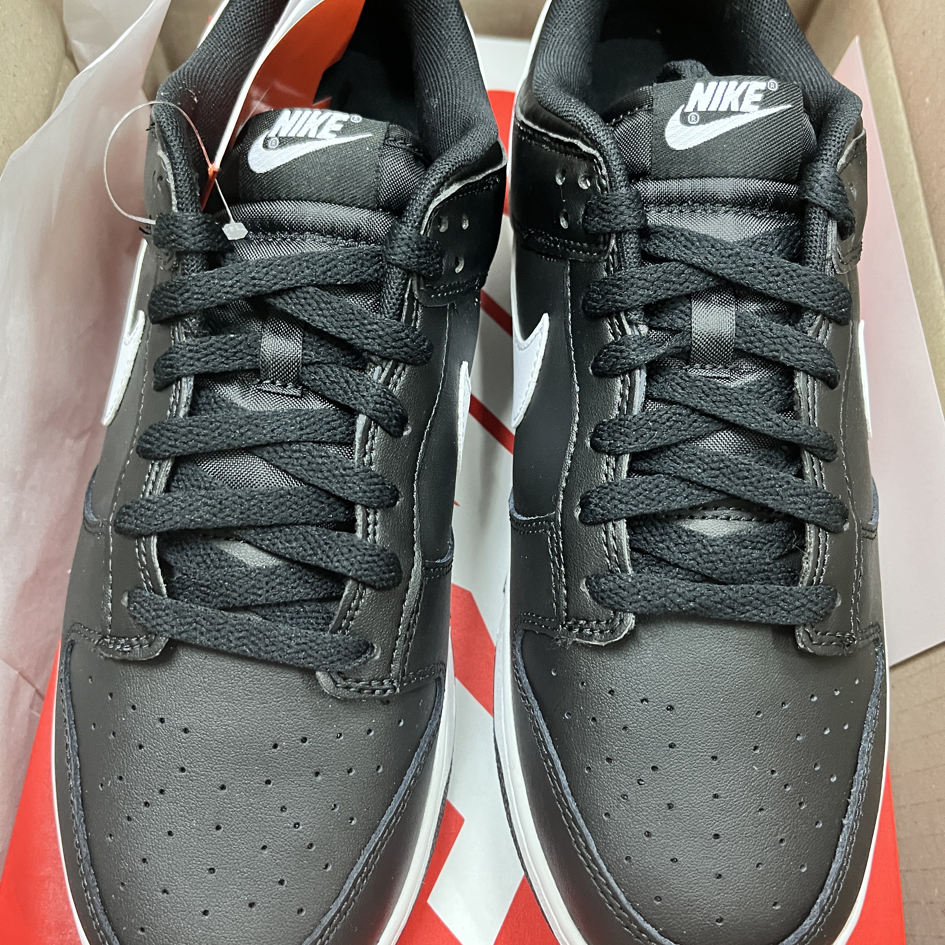 Nike Dunk Low Retro Black White 착용 스타일 - 2