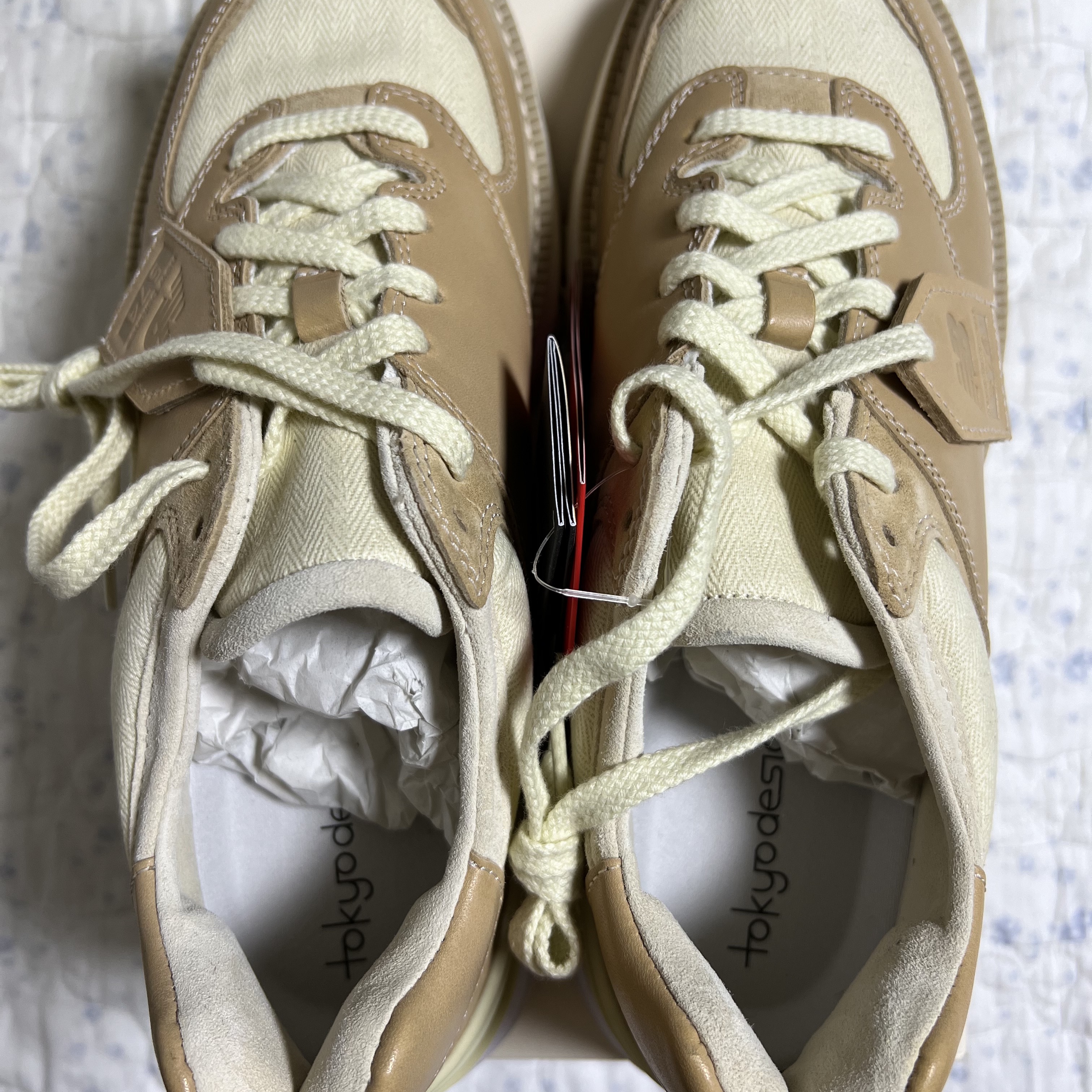 New Balance x Tokyo Design Studio 574 Vachetta Tan 착용 스타일 - 1