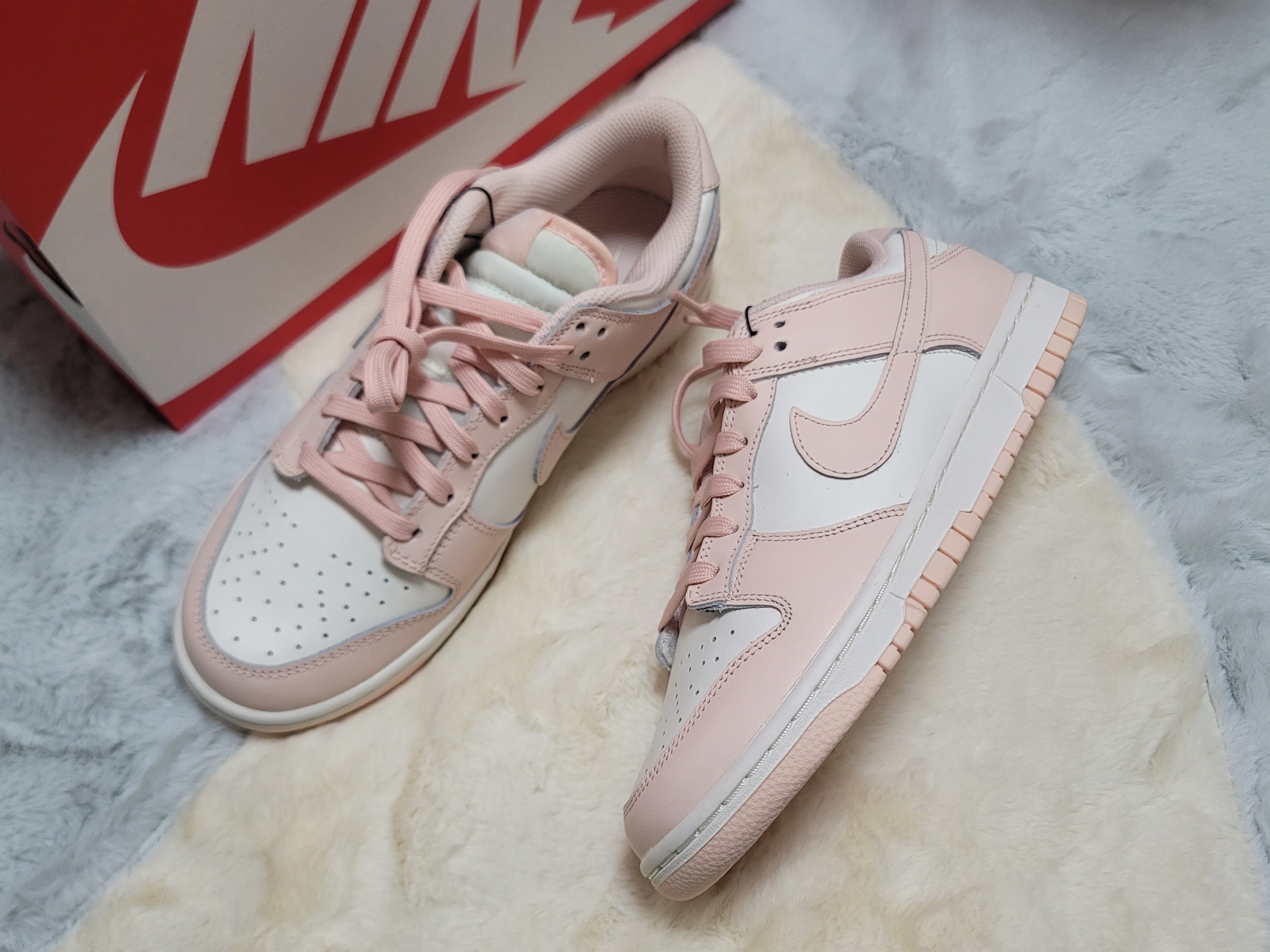 (W) Nike Dunk Low Orange Pearl 착용 스타일 - 1