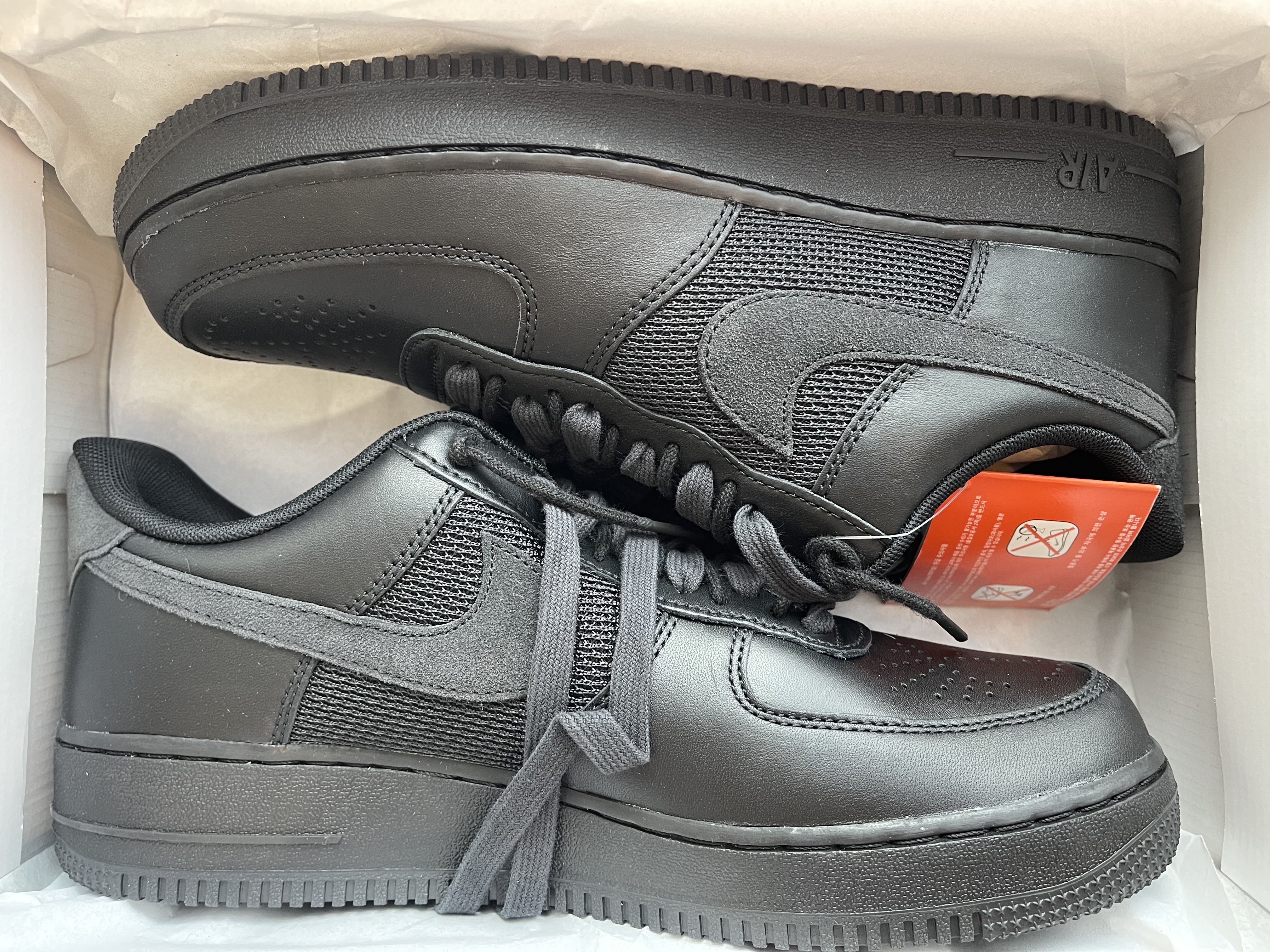 Nike x Slam Jam Air Force 1 Low SP Black Off Noir 착용 스타일 - 3
