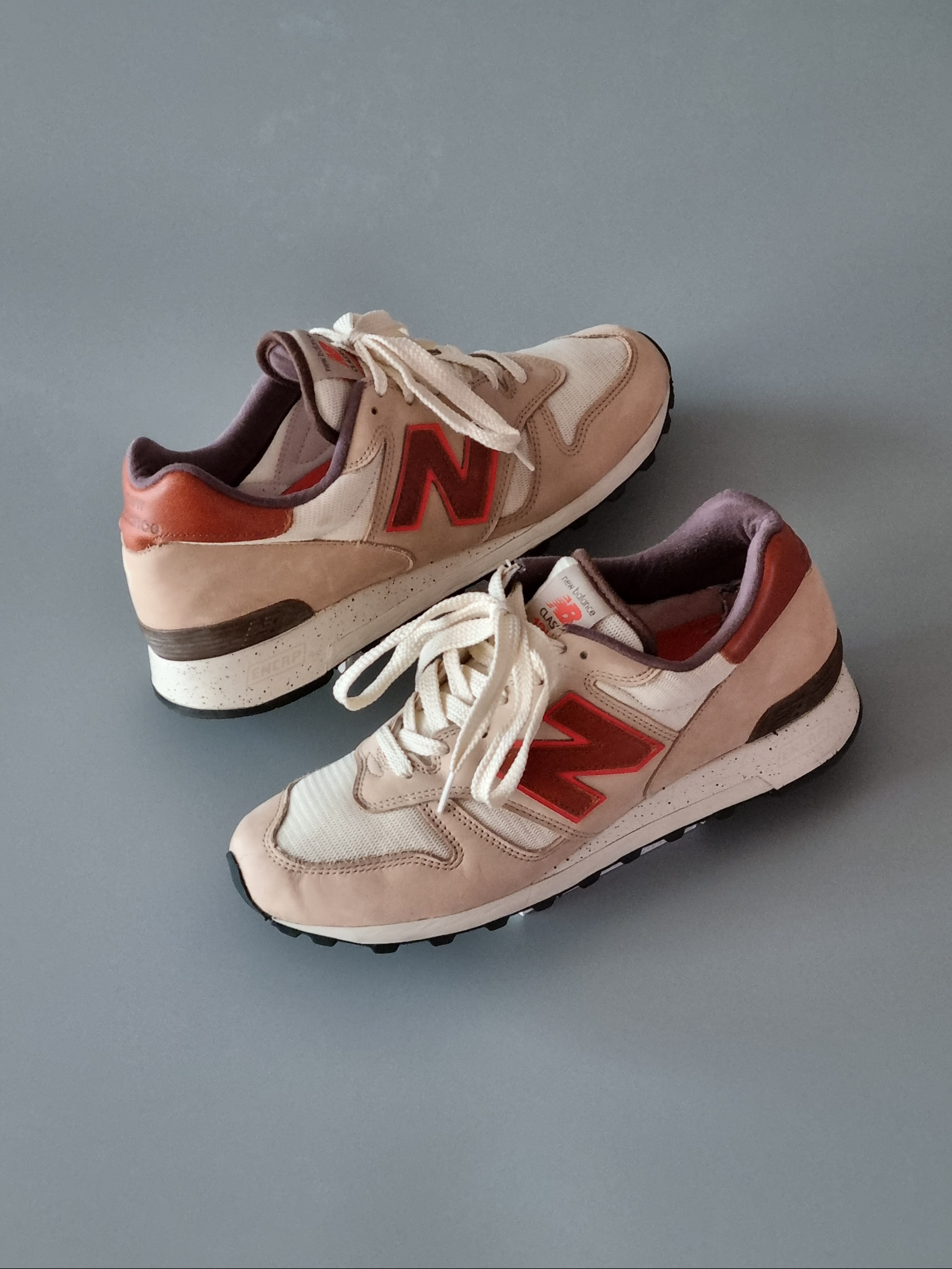 New Balance 1300 Made in USA White Sand Red 착용 스타일