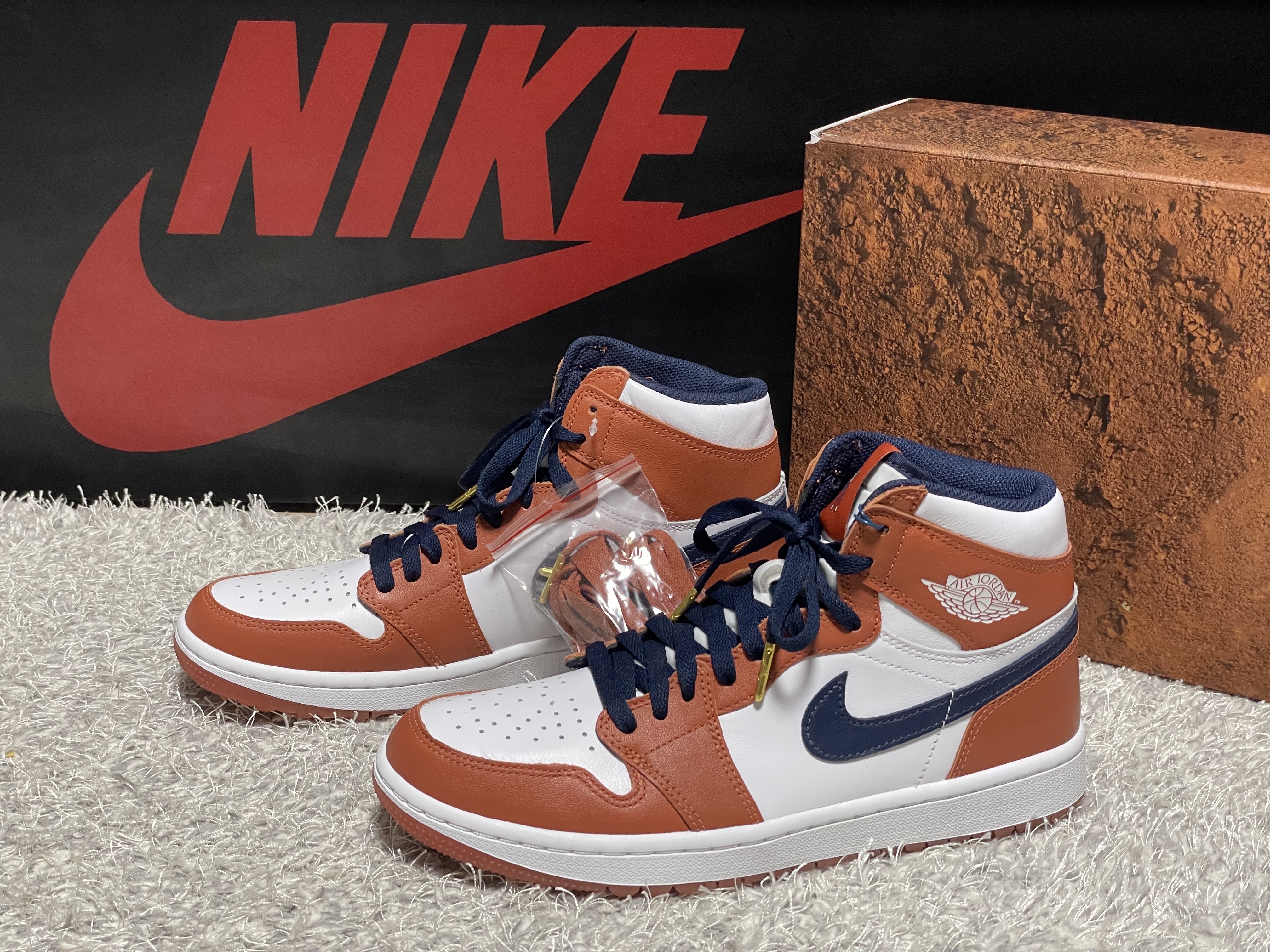 Jordan 1 x Eastside Golf High Golf Burnt Sunrise White 착용 스타일 - 1