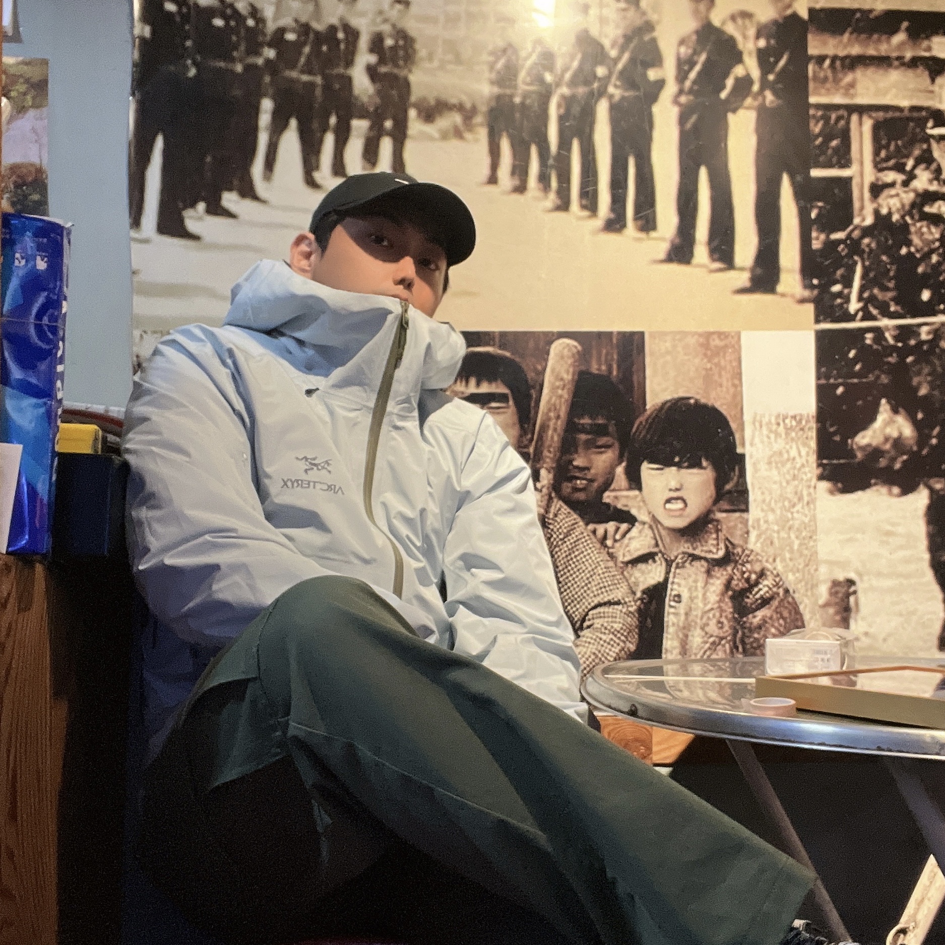Arc'teryx Beta LT Jacket Ether, Jordan 1 x Travis Scott Retro Low OG SP Black Phantom 착용 스타일