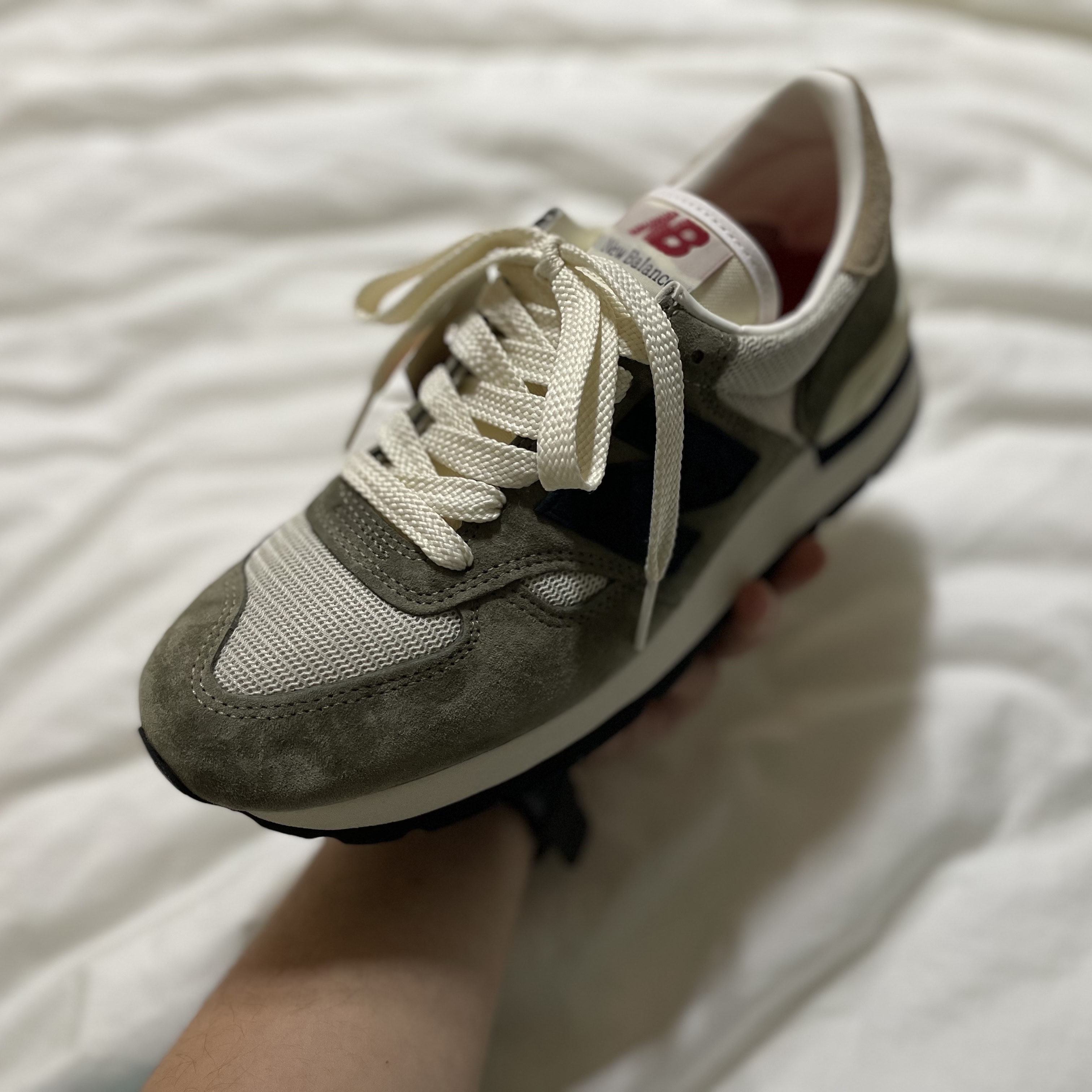 New Balance 990v1 Made in USA Olive 착용 스타일 - 5