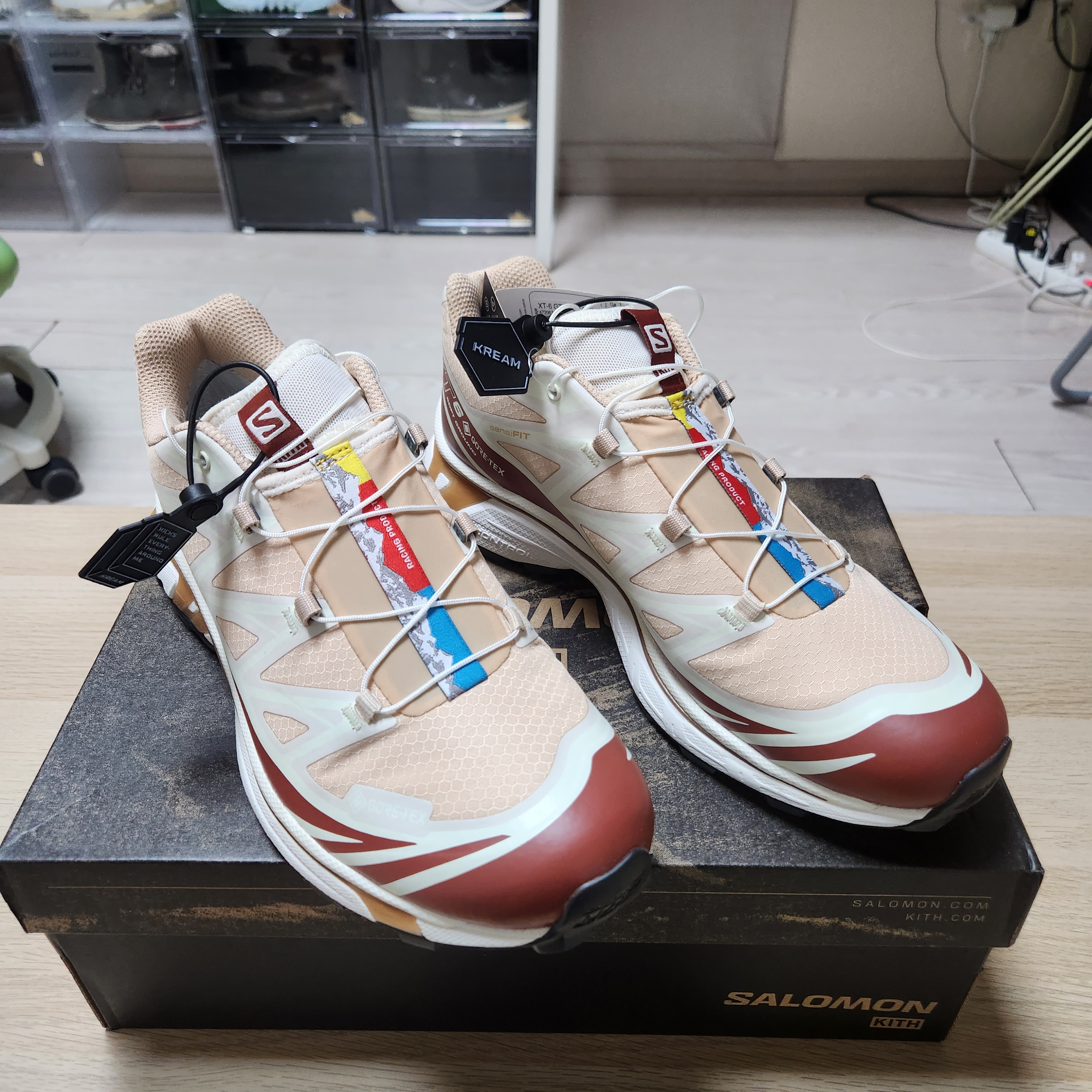 Salomon x Kith XT-6 Gore-Tex Hazelnut Burnt Henna Vanilla Ice 착용 스타일 - 1