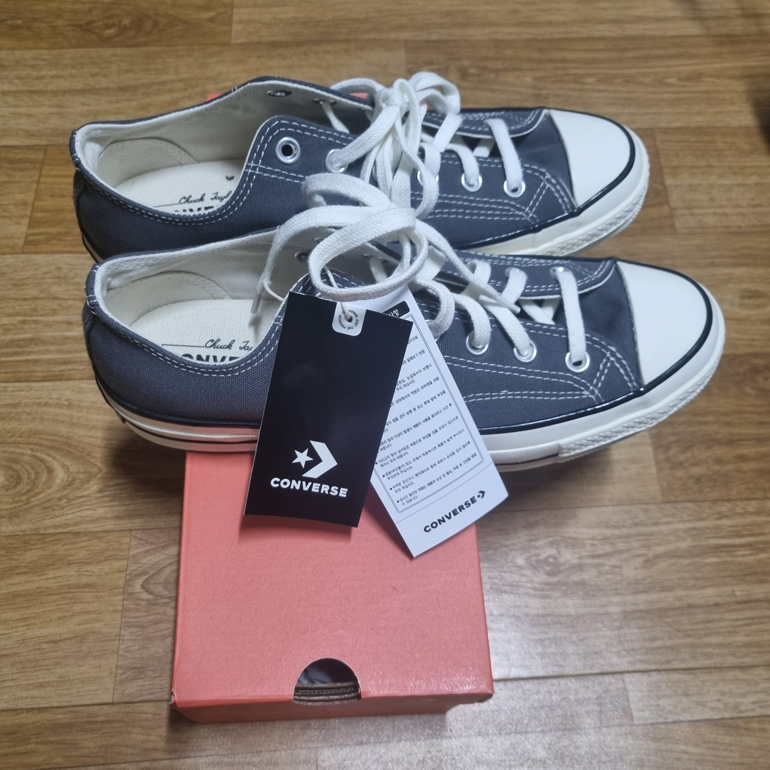 Converse Chuck 70 Ox Iron Grey Egret 착용 스타일