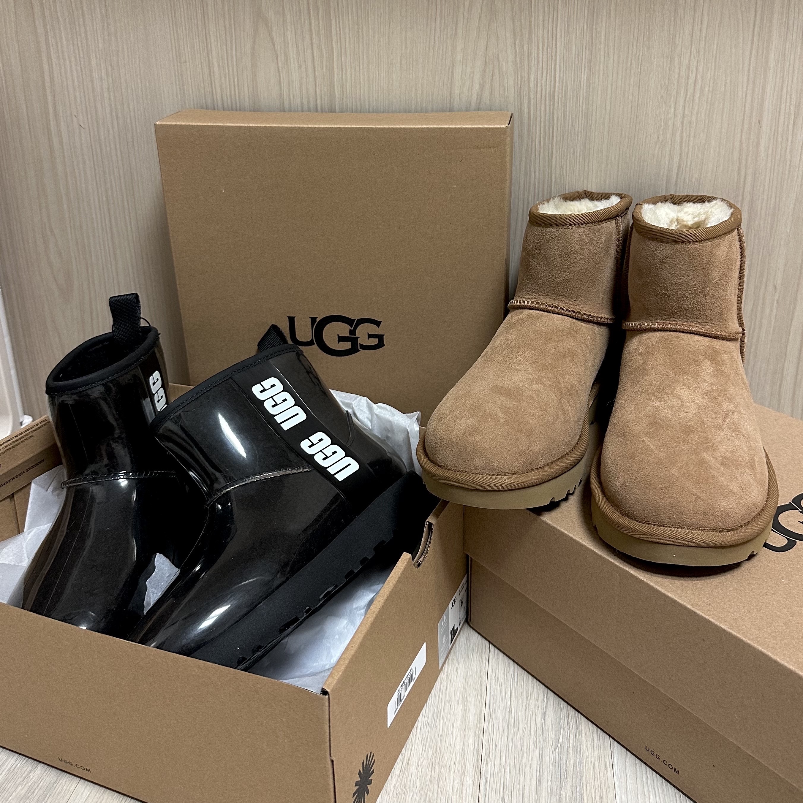 (W) UGG Classic Clear Mini Boots Black, (W) UGG Classic Mini II Boots Chestnut 착용 스타일
