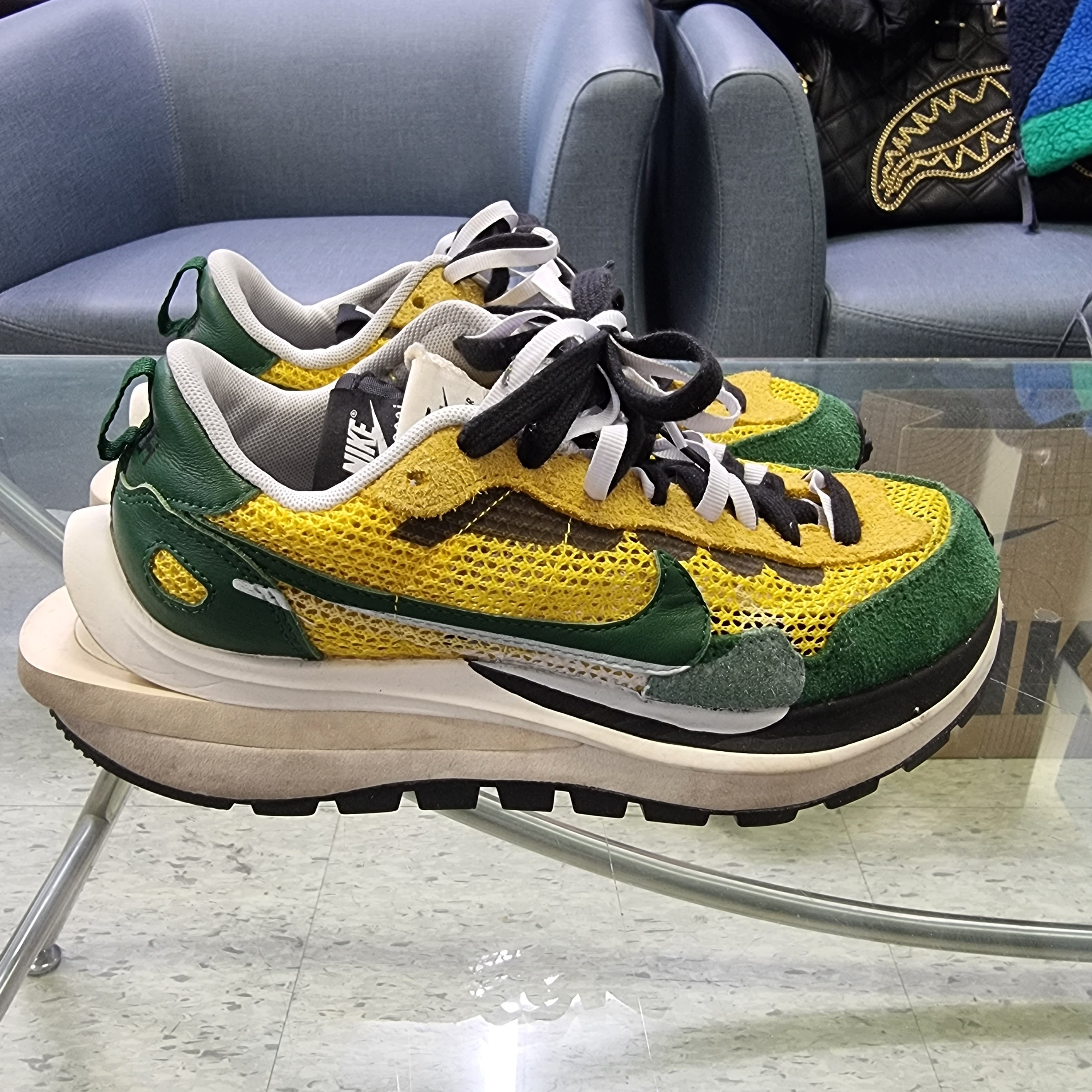Nike x Sacai VaporWaffle Tour Yellow & Gorge Green Sail 착용 스타일 - 1