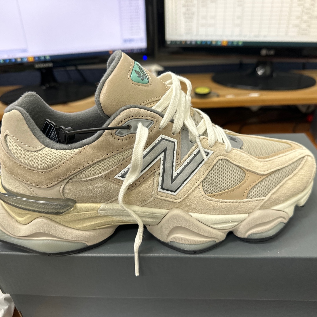 New Balance 9060 Sea Salt 착용 스타일 - 3