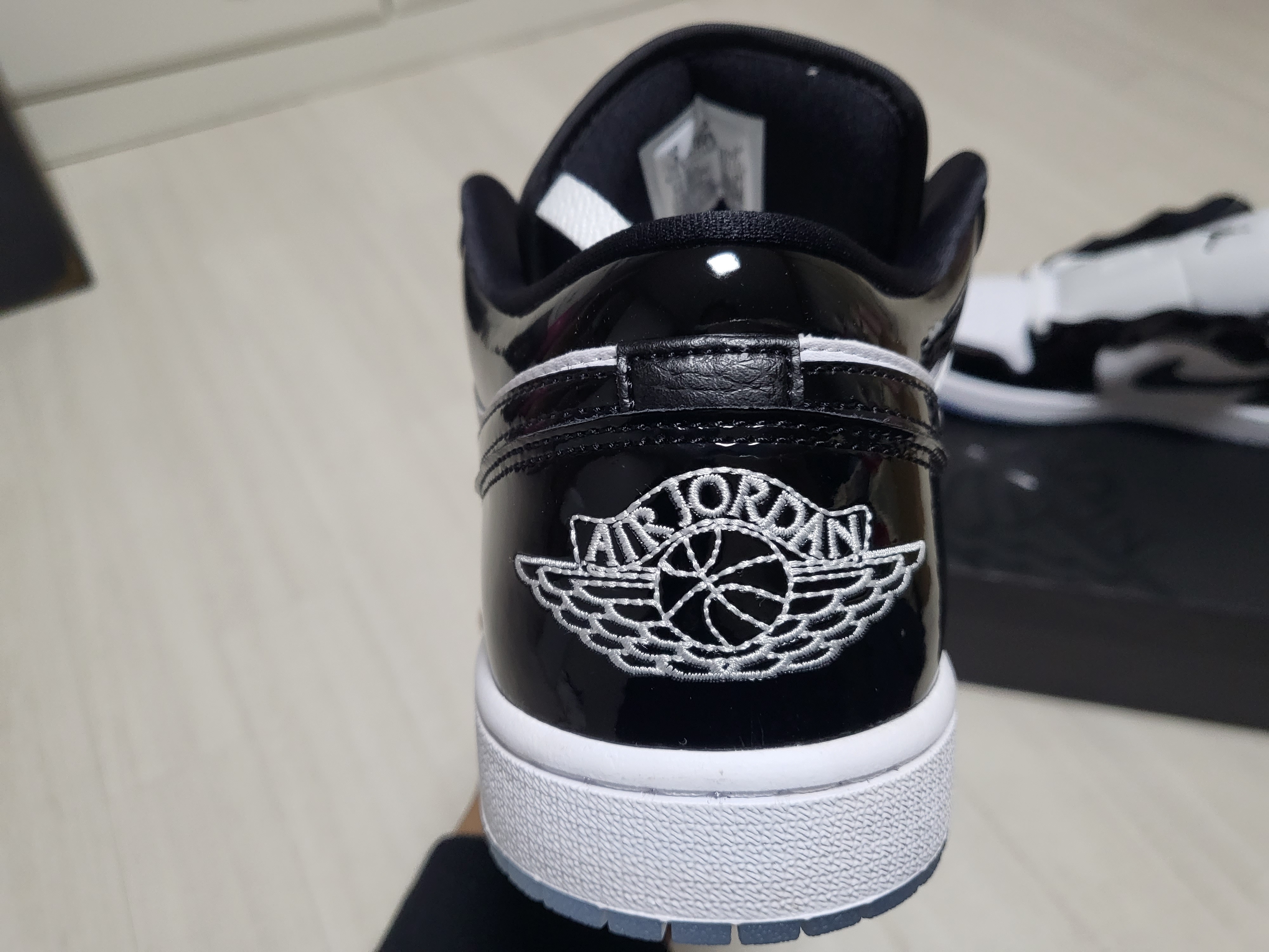 Jordan 1 Low SE Concord 착용 스타일 - 3
