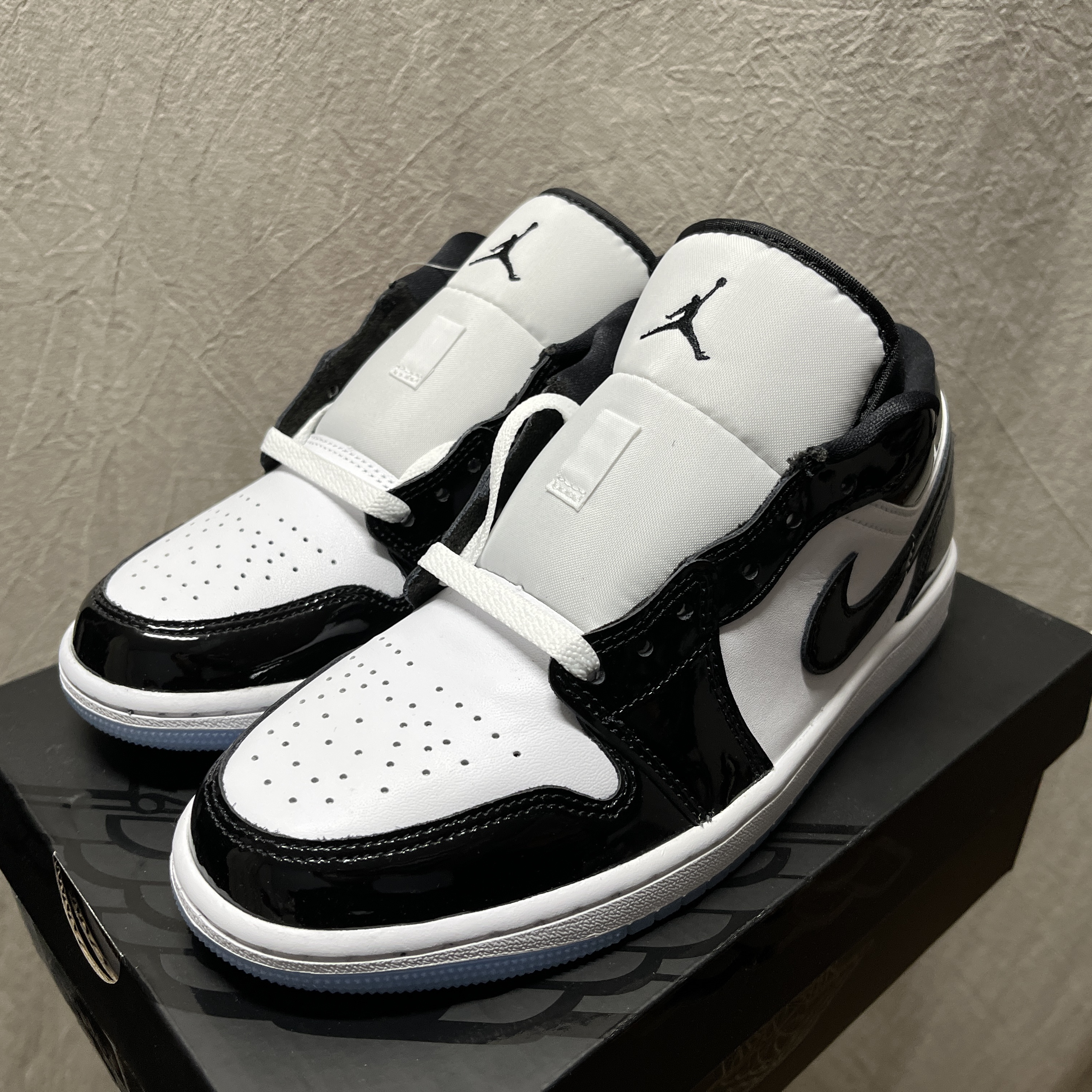 Jordan 1 Low SE Concord 착용 스타일 - 3