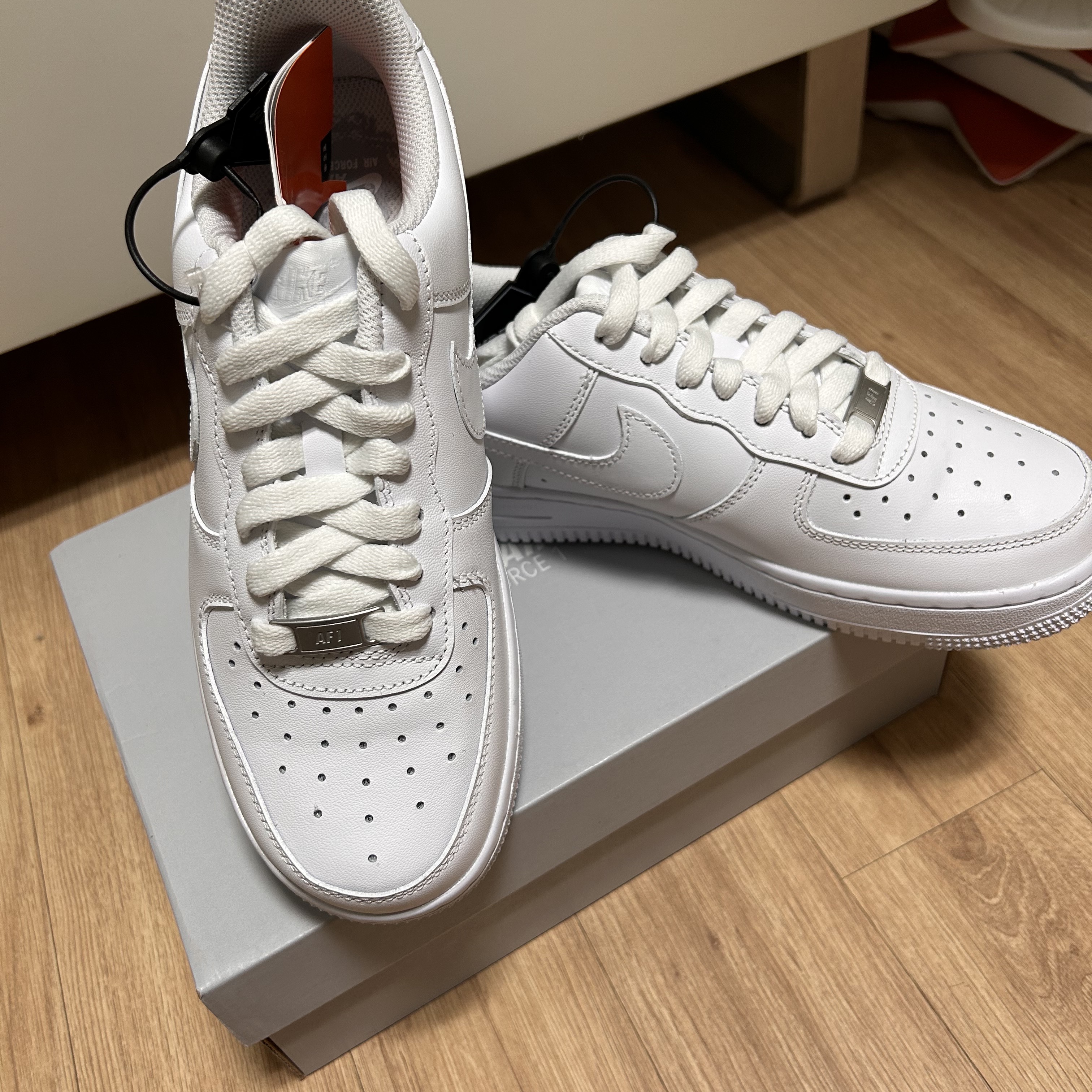 (W) Nike Air Force 1 '07 Low White 착용 스타일