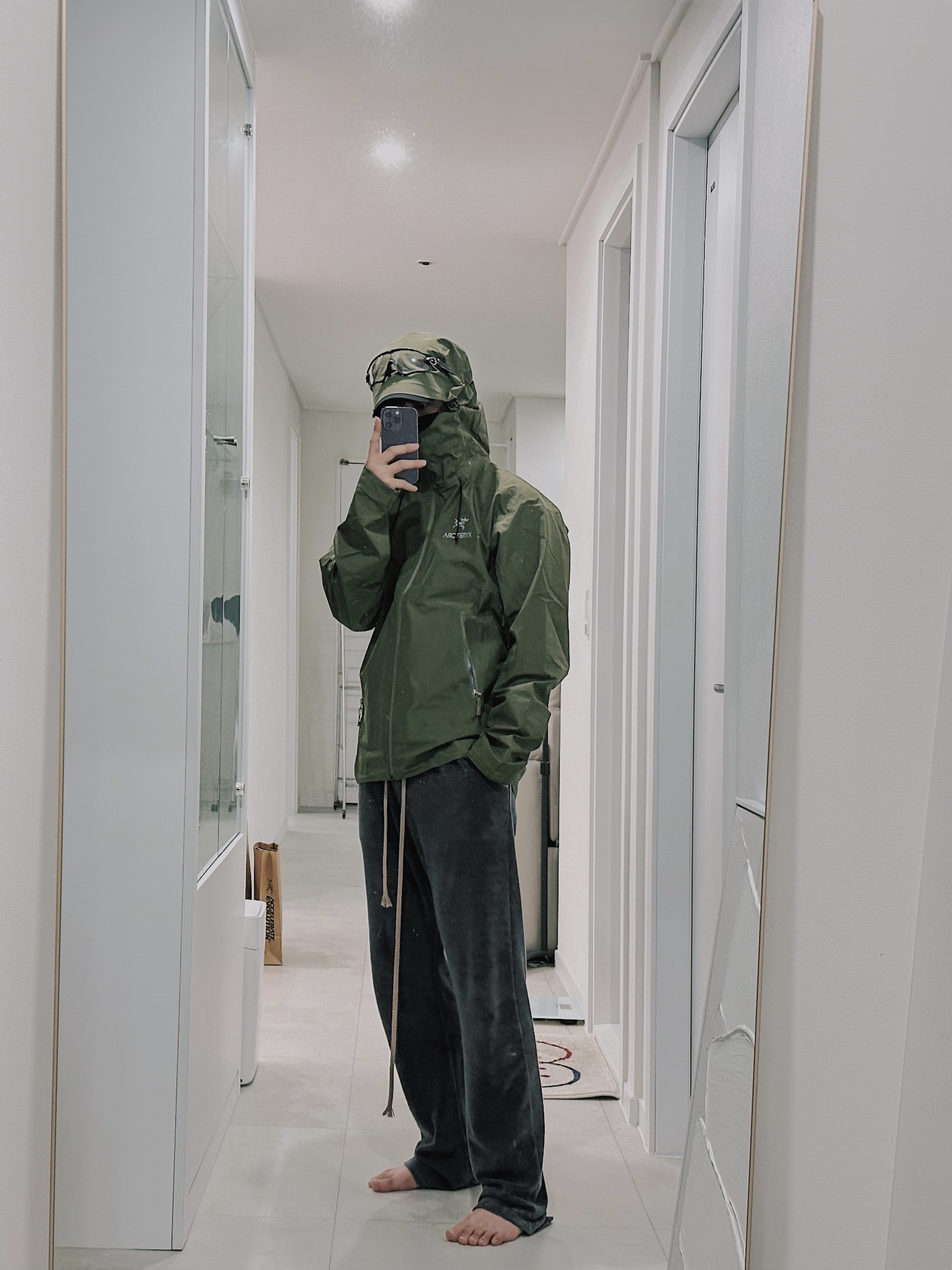 Arc'teryx Beta LT Jacket Tatsu 착용 스타일