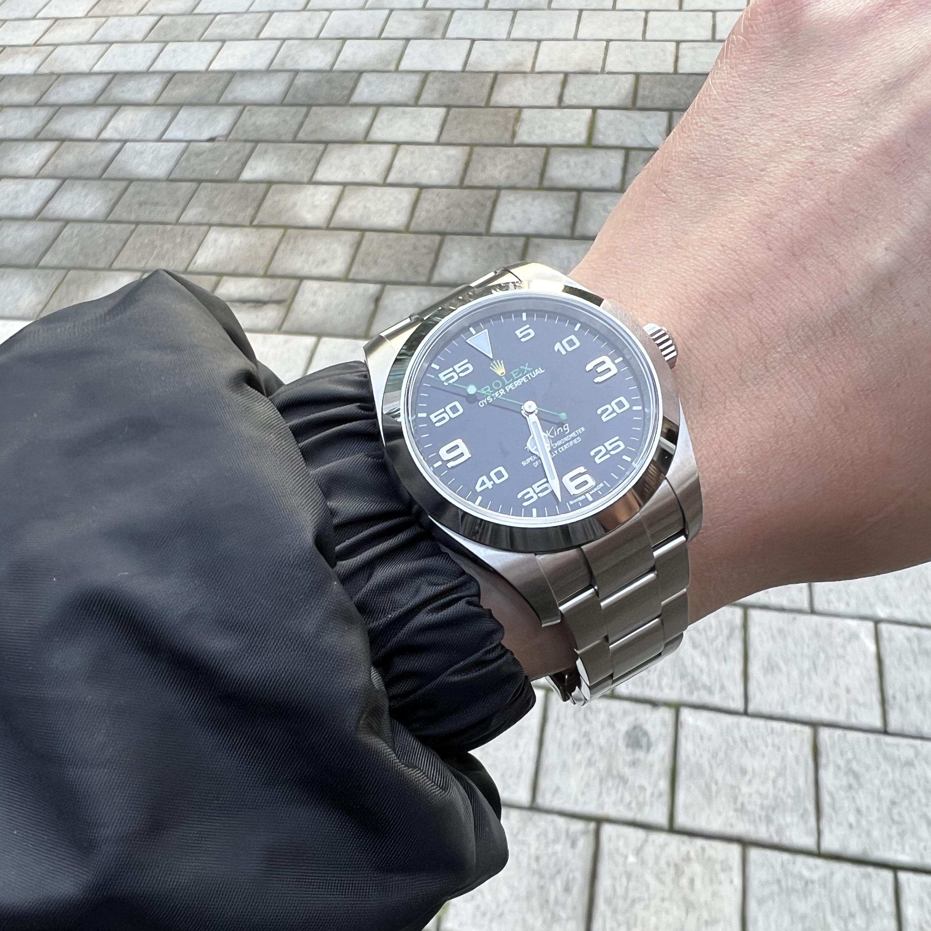Rolex Air-King 40mm 116900 Black Oyster 착용 스타일