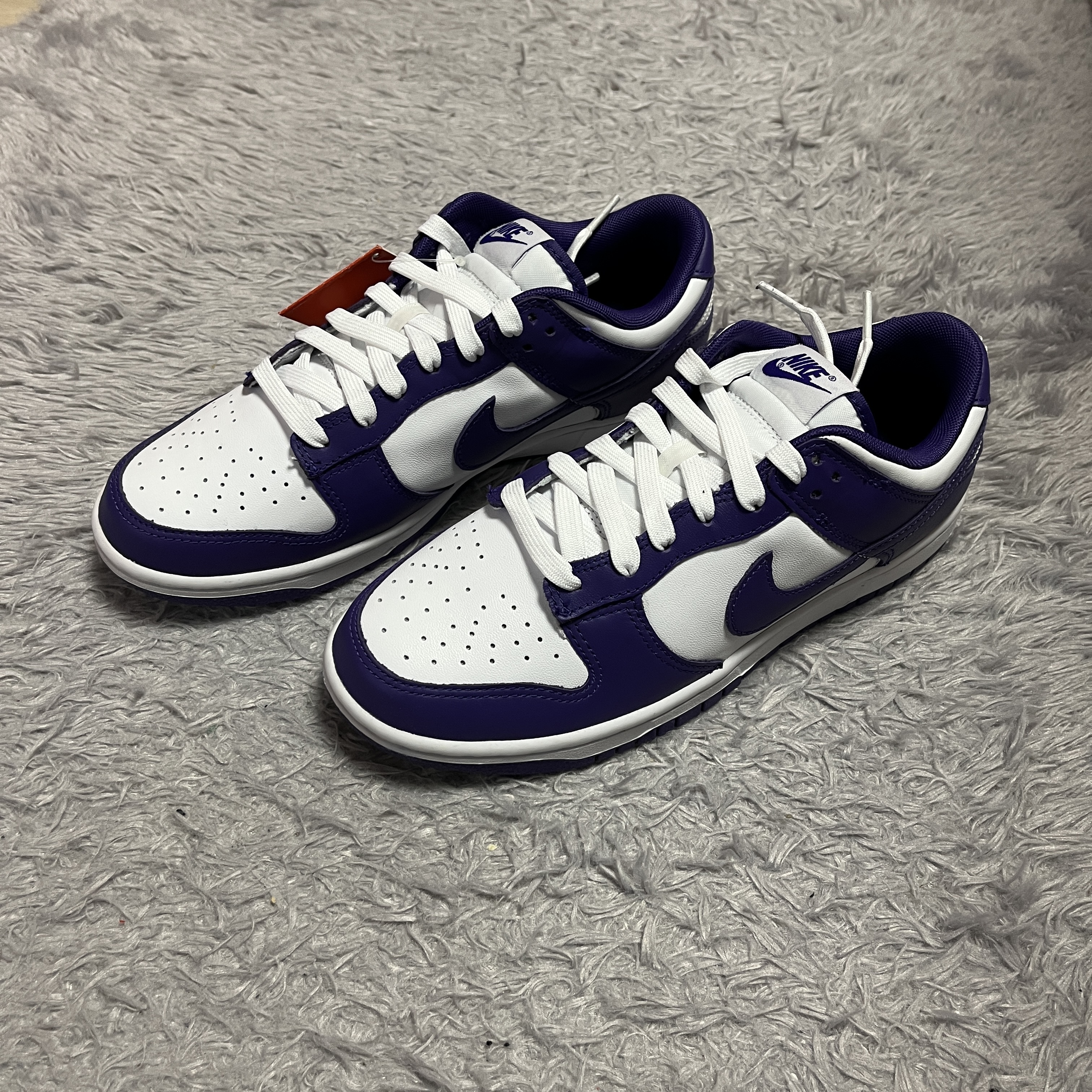 Nike Dunk Low Retro Championship Court Purple 착용 스타일
