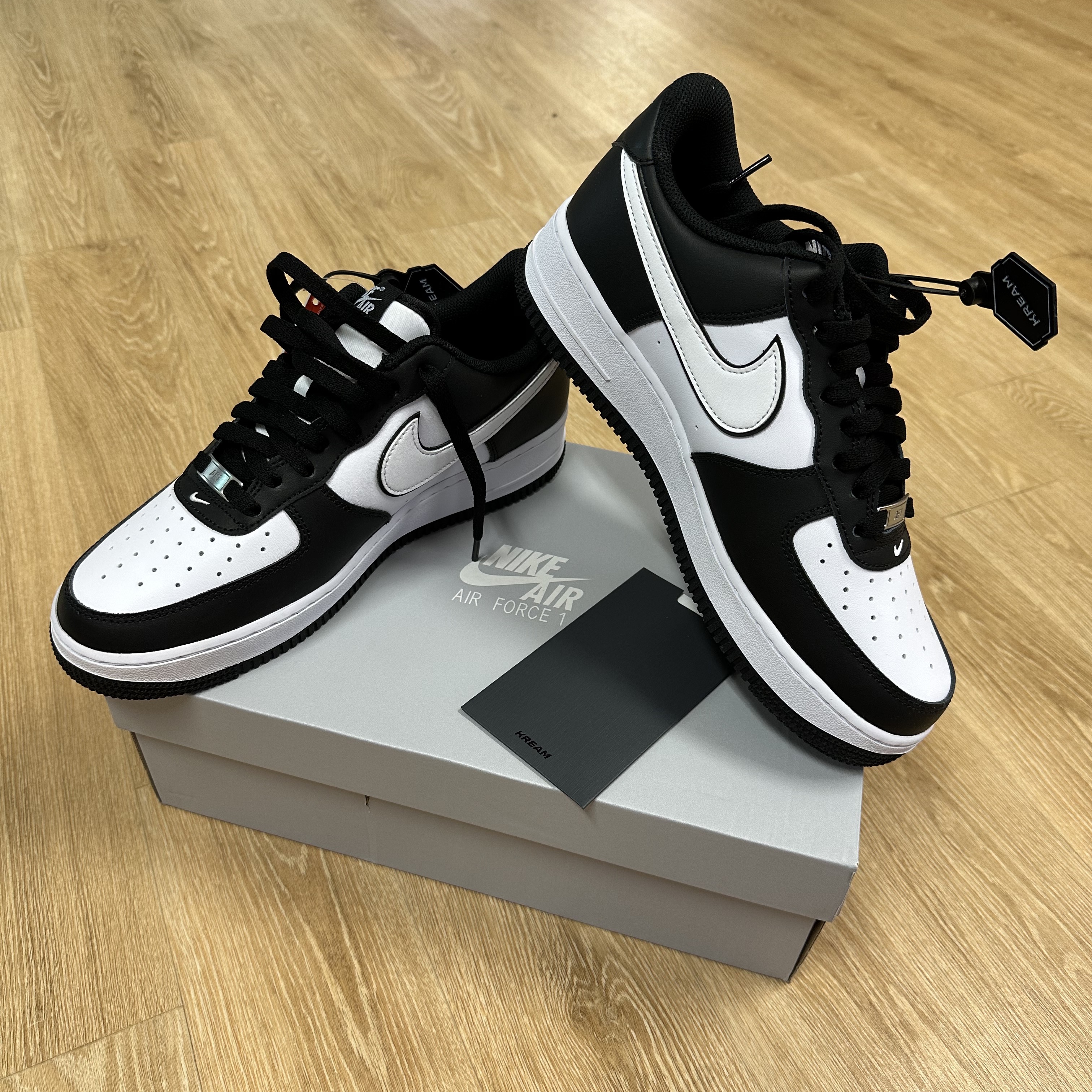 Nike Air Force 1 '07 Black White 착용 스타일
