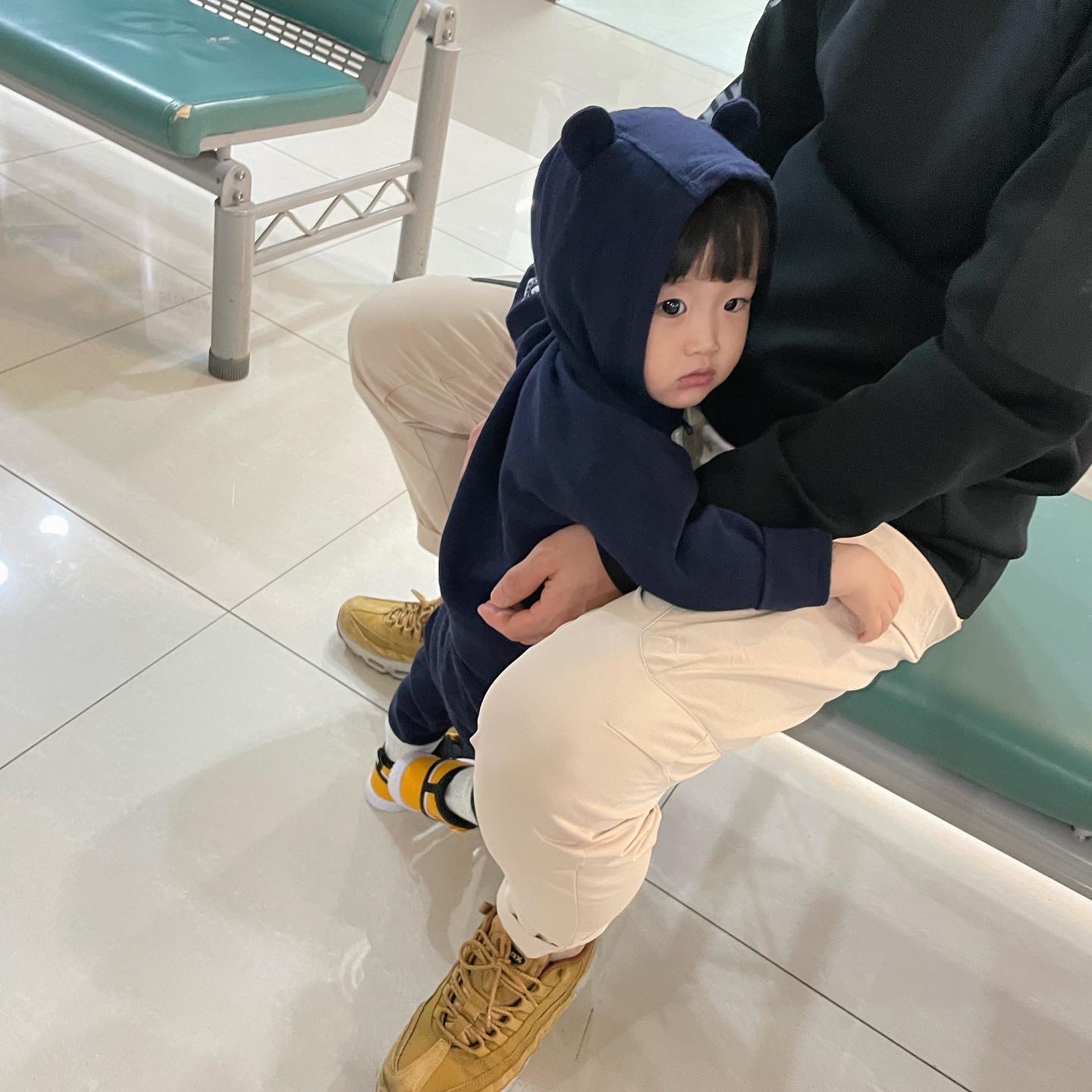 Nike Air Max 95 Wheat 2018, Jordan 1 Mid Taxi 착용 스타일 - 4
