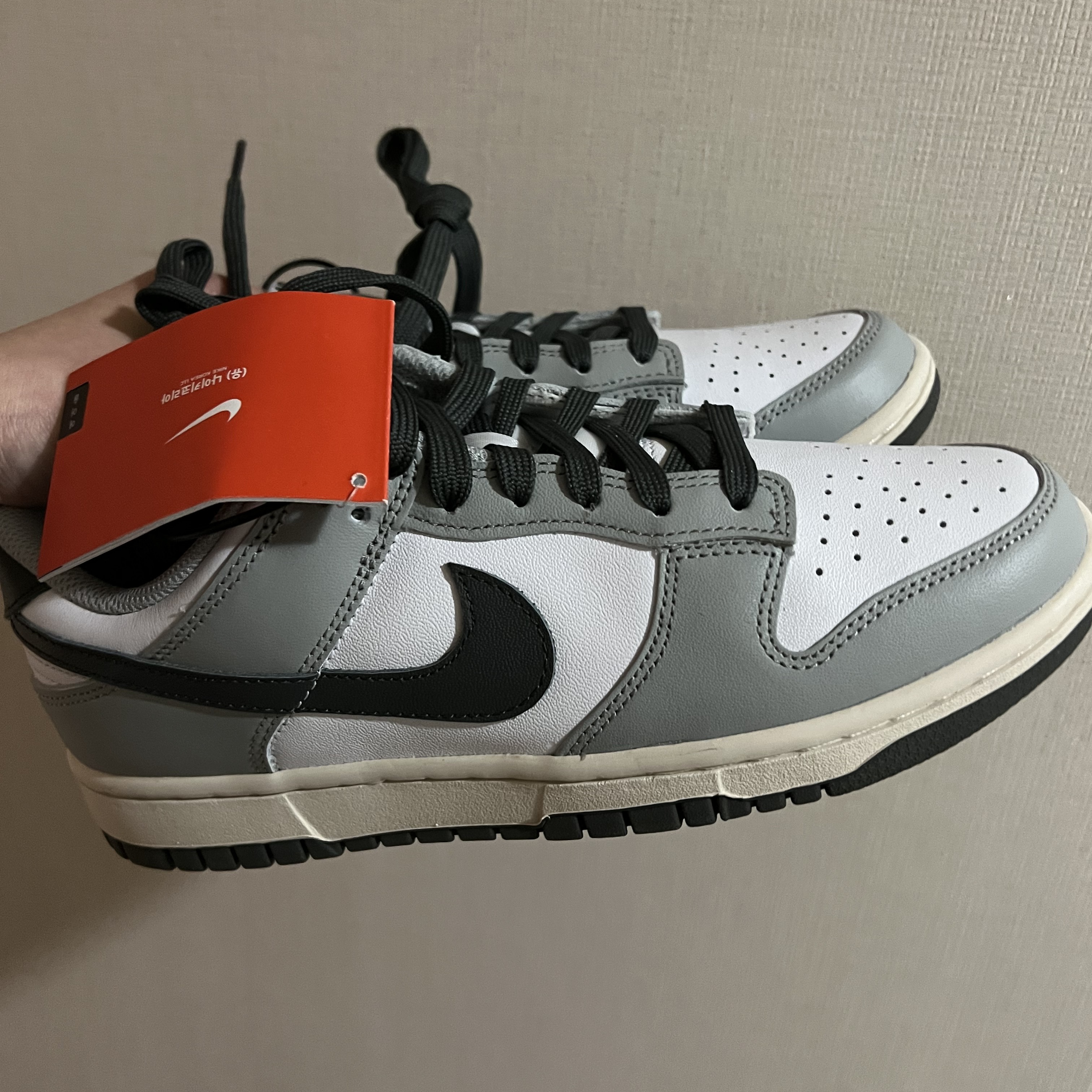 (W) Nike Dunk Low Light Smoke Grey 착용 스타일