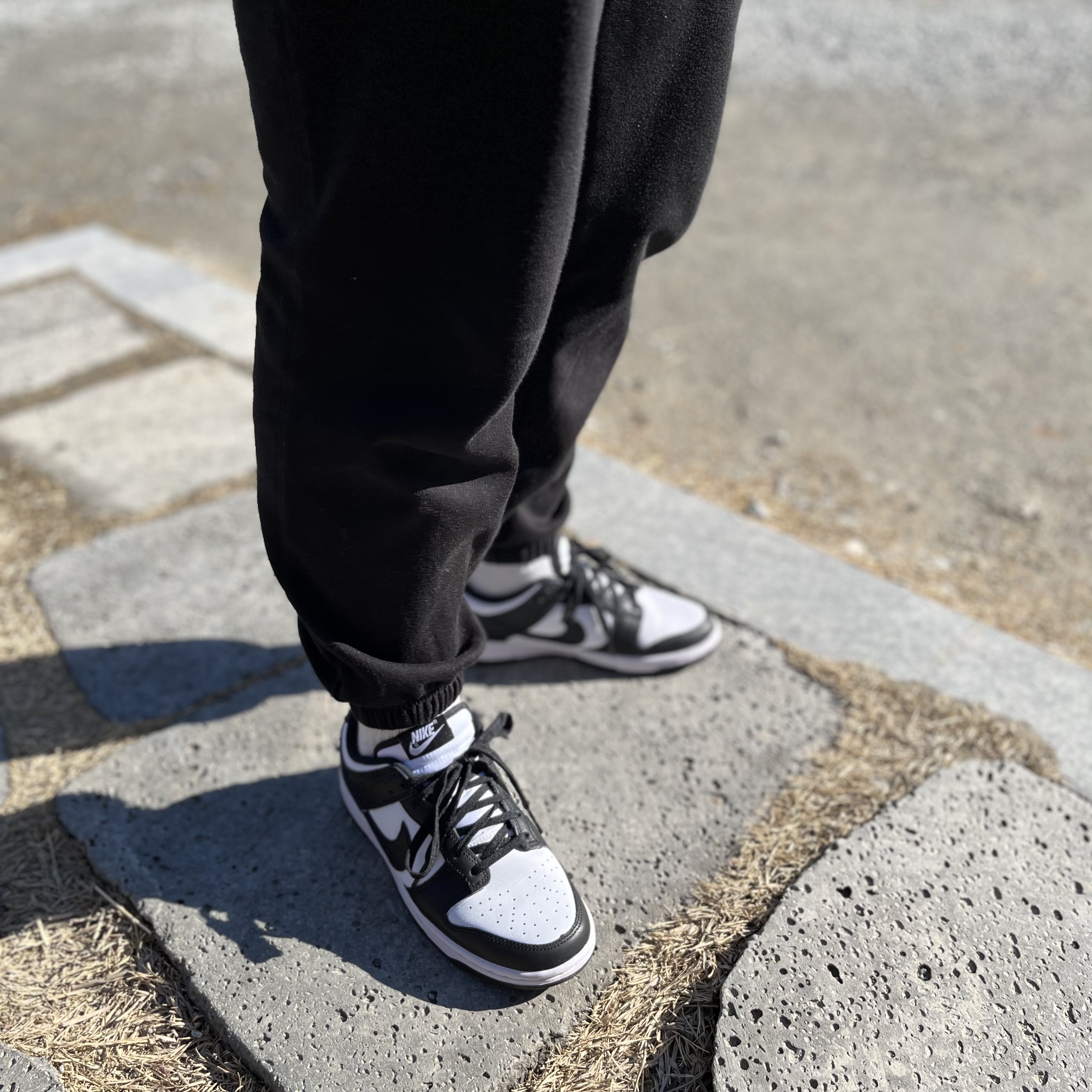 (W) Nike Dunk Low Black 착용 스타일 - 1