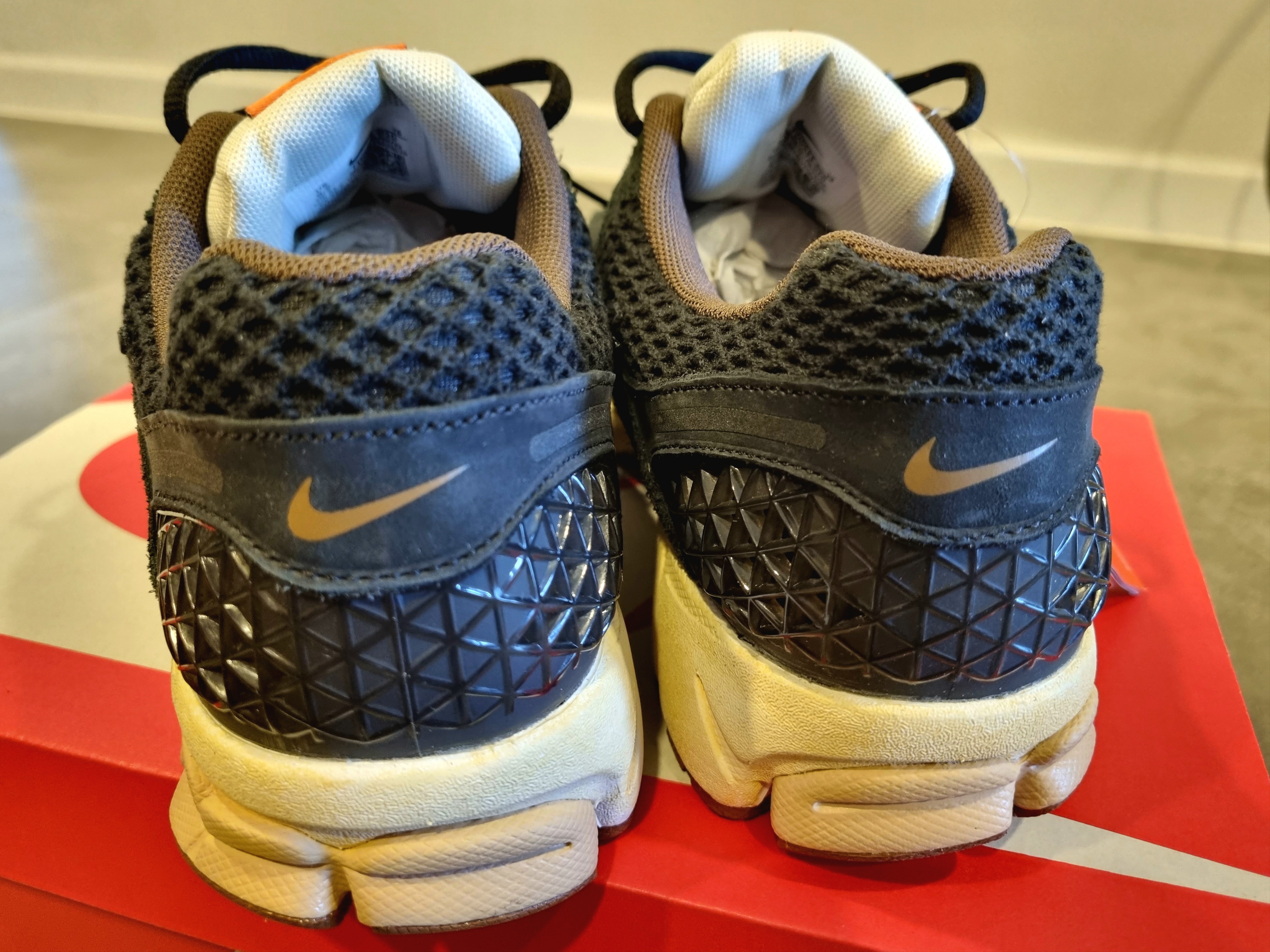 (W) Nike Zoom Vomero 5 Black 착용 스타일 - 4
