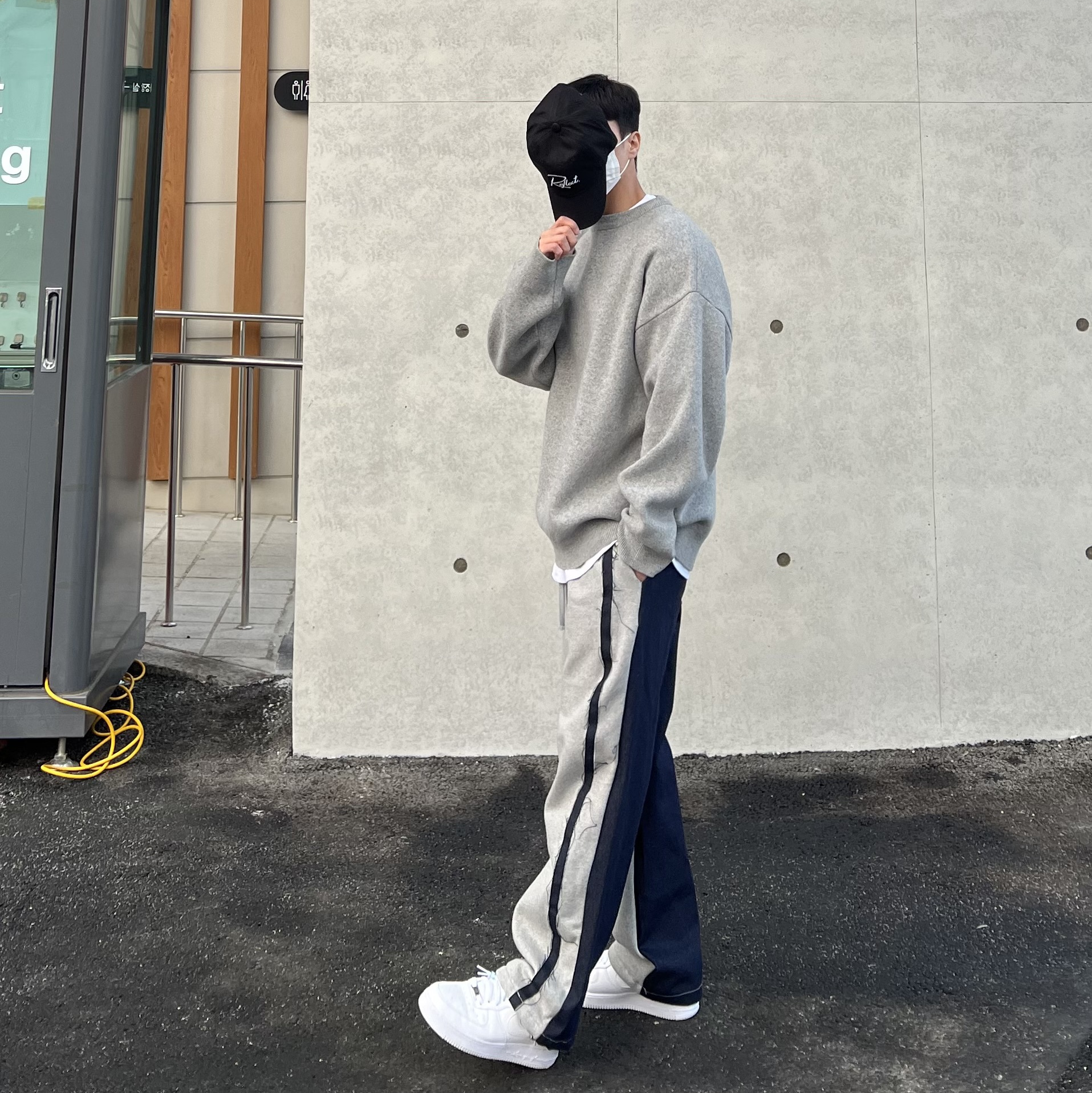 Nike x Drake Nocta Air Force 1 Low SP Certified Lover Boy White 착용 스타일 - 2
