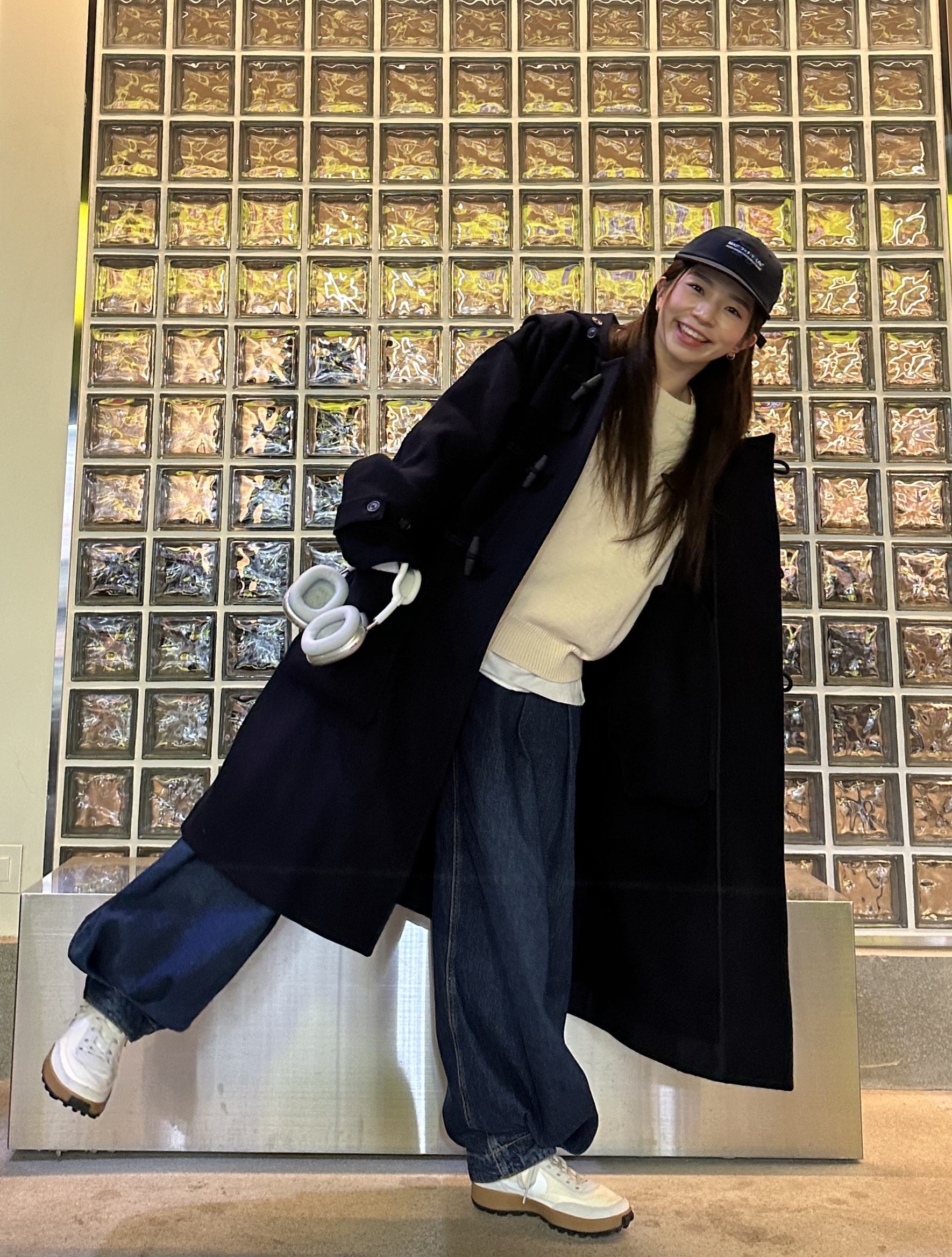 Apple AirPods Max Lightning Silver (Korean Ver.), Zara x Ader Error Wide Leg Jeans Blue 착용 스타일 - 1