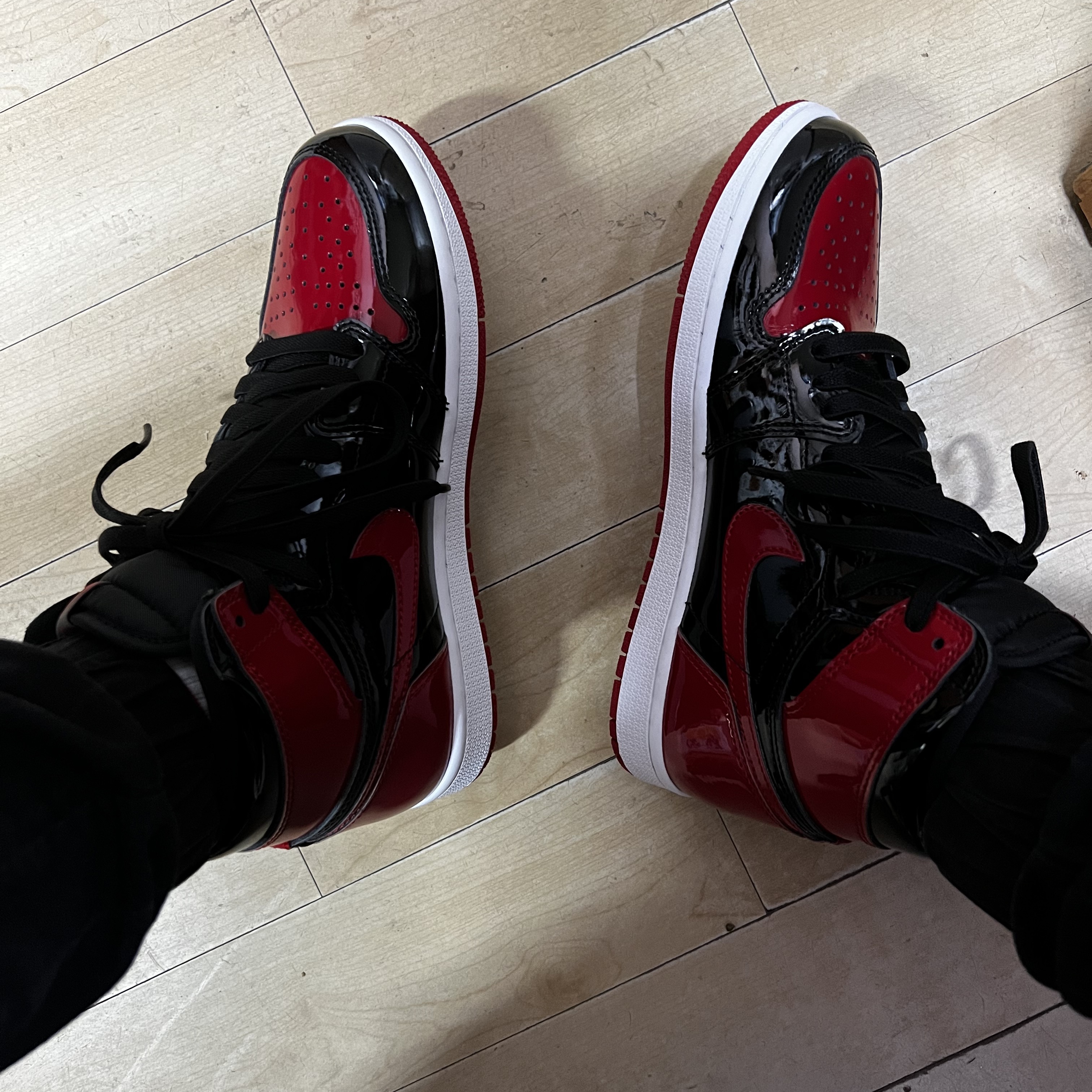 Jordan 1 Retro High OG Patent Bred 착용 스타일