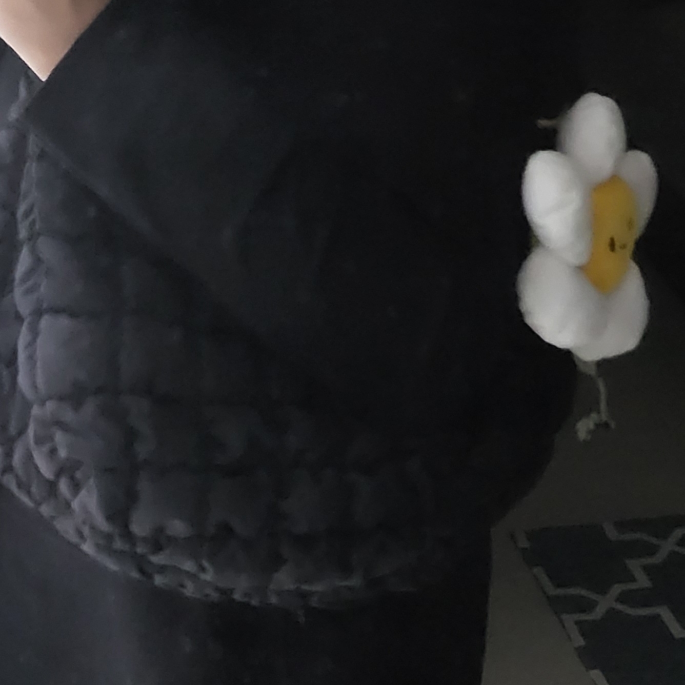 COS Quilted Mini Bag Black 착용 스타일