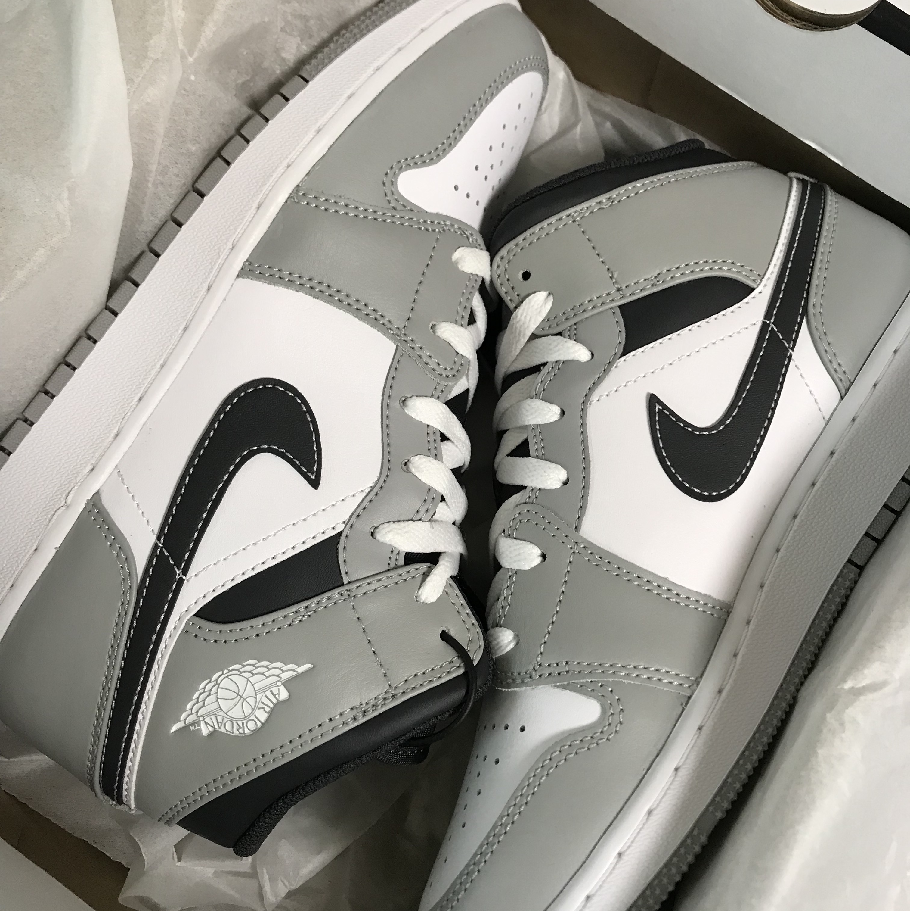 (GS) Jordan 1 Mid Light Smoke Grey Anthracite 착용 스타일
